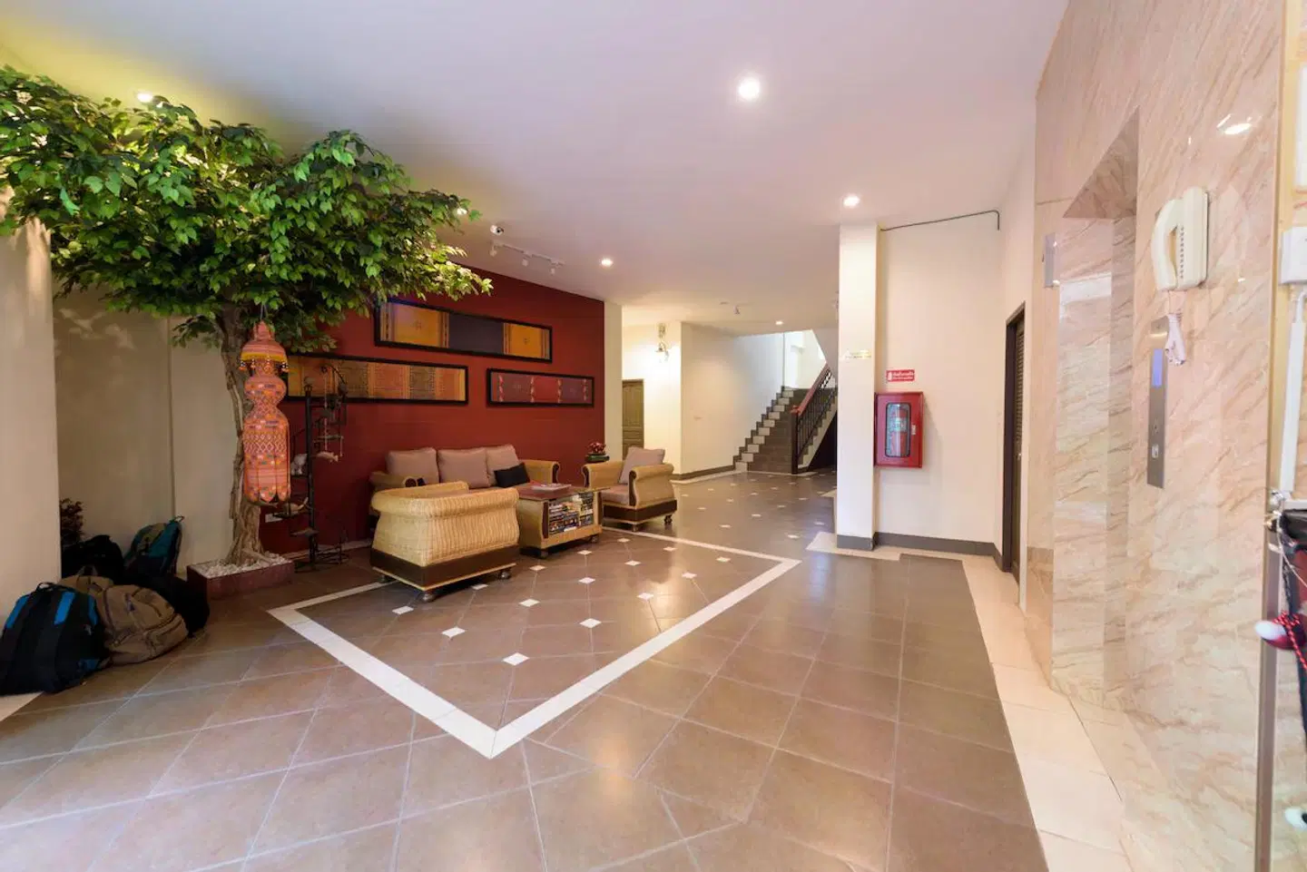 The hideaway LOUNGE_LOBBY