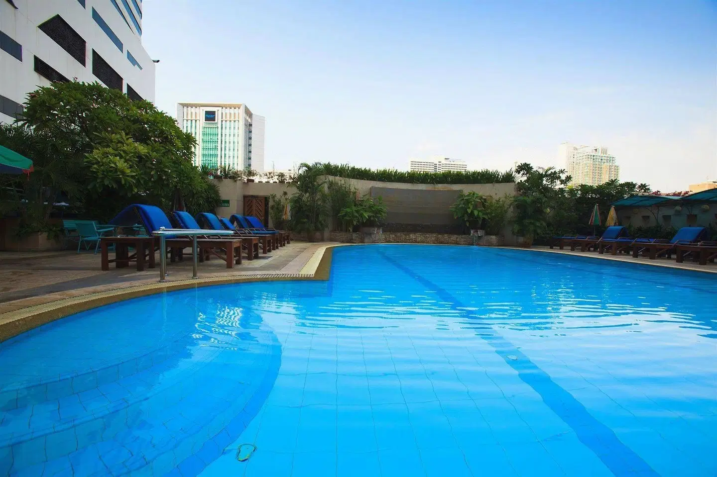 Nana Hotel OUTDOOR_POOL
