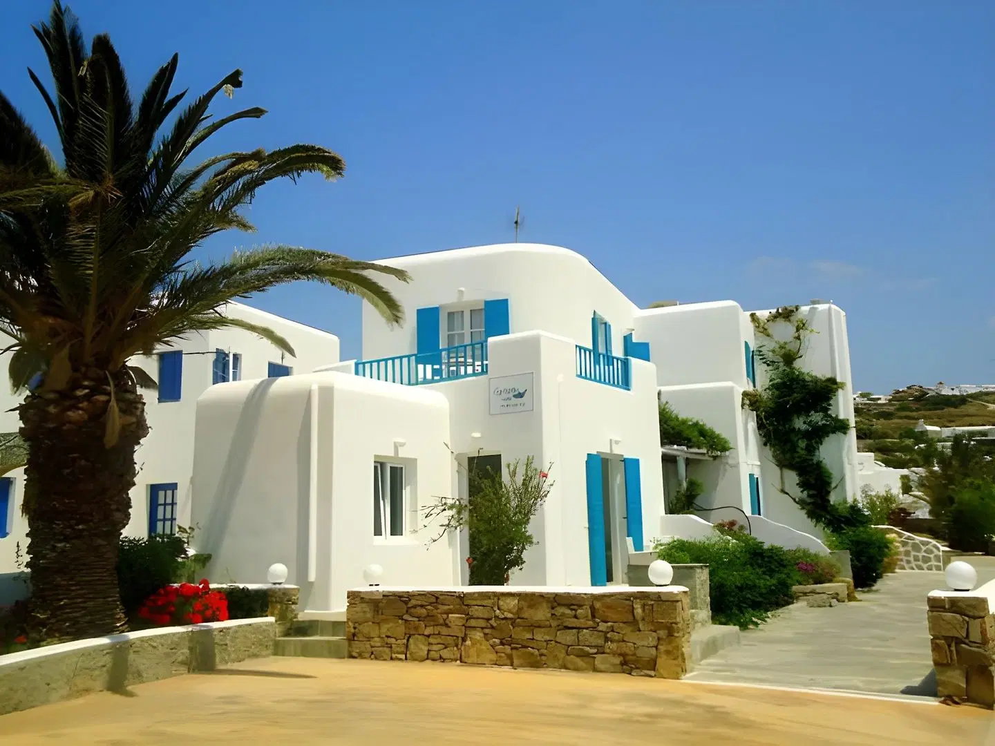 Cyclades Studios EXTERIOR