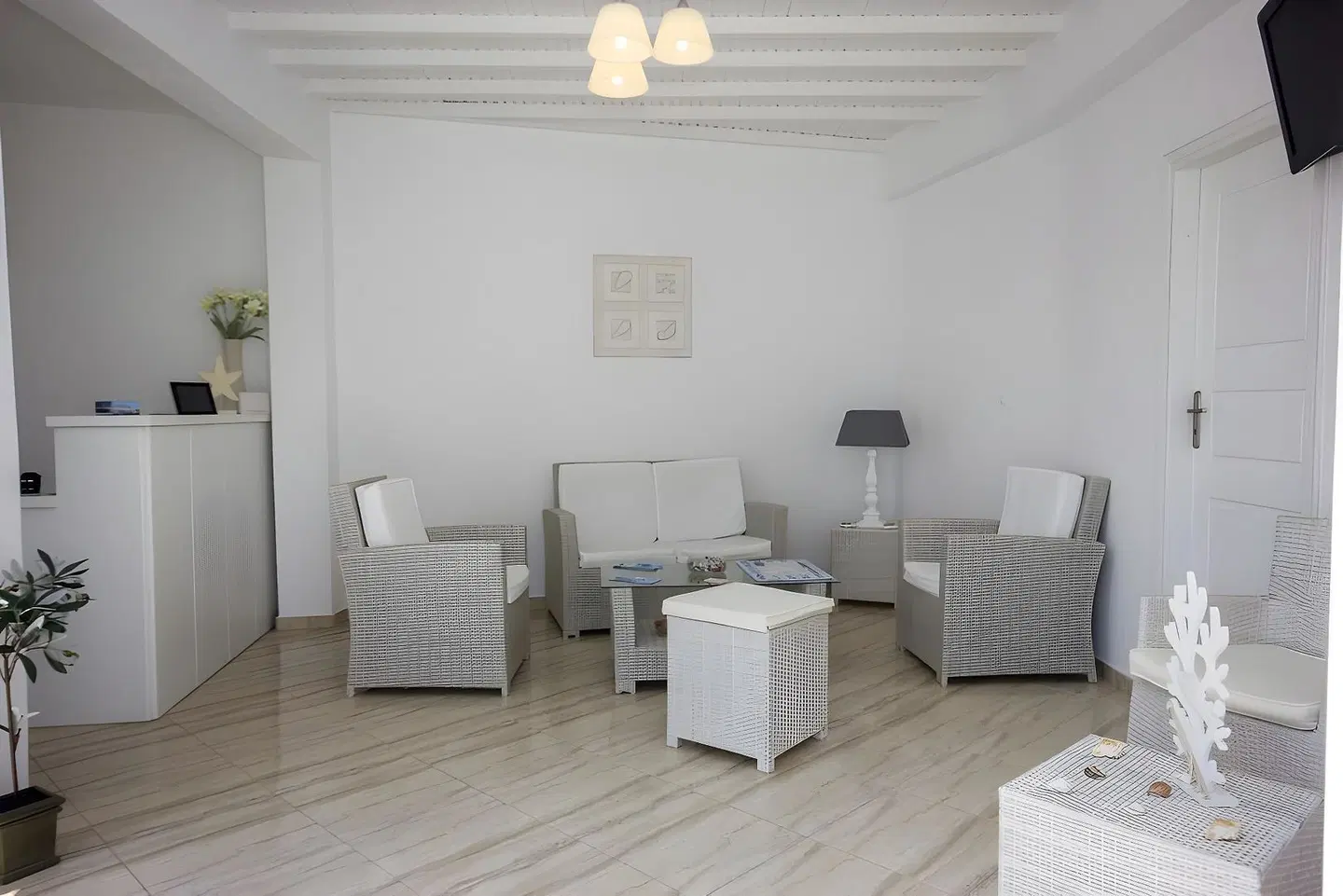 Cyclades Studios LOUNGE_LOBBY