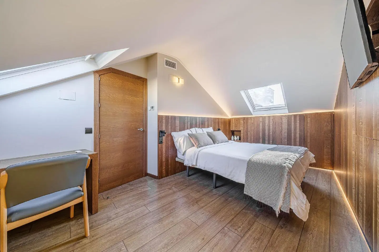 Apartamentos Gibralfaro Centro ROOM_EXAMPLE