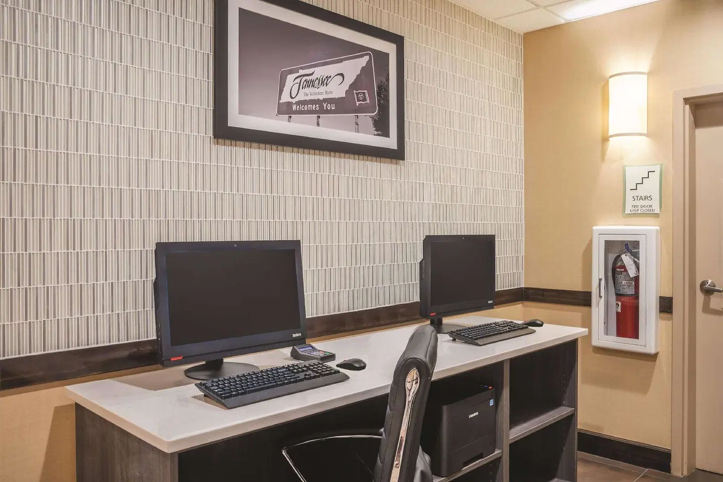 La Quinta Inn & Suites by Wyndham Smyrna TN - Nashville ROOM_EXAMPLE