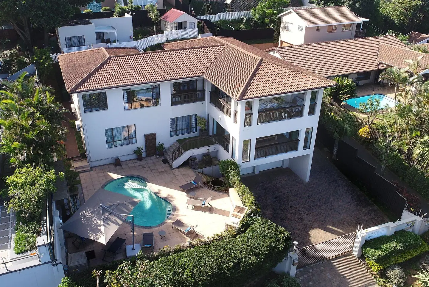 Lavender Moon Guest House EXTERIOR