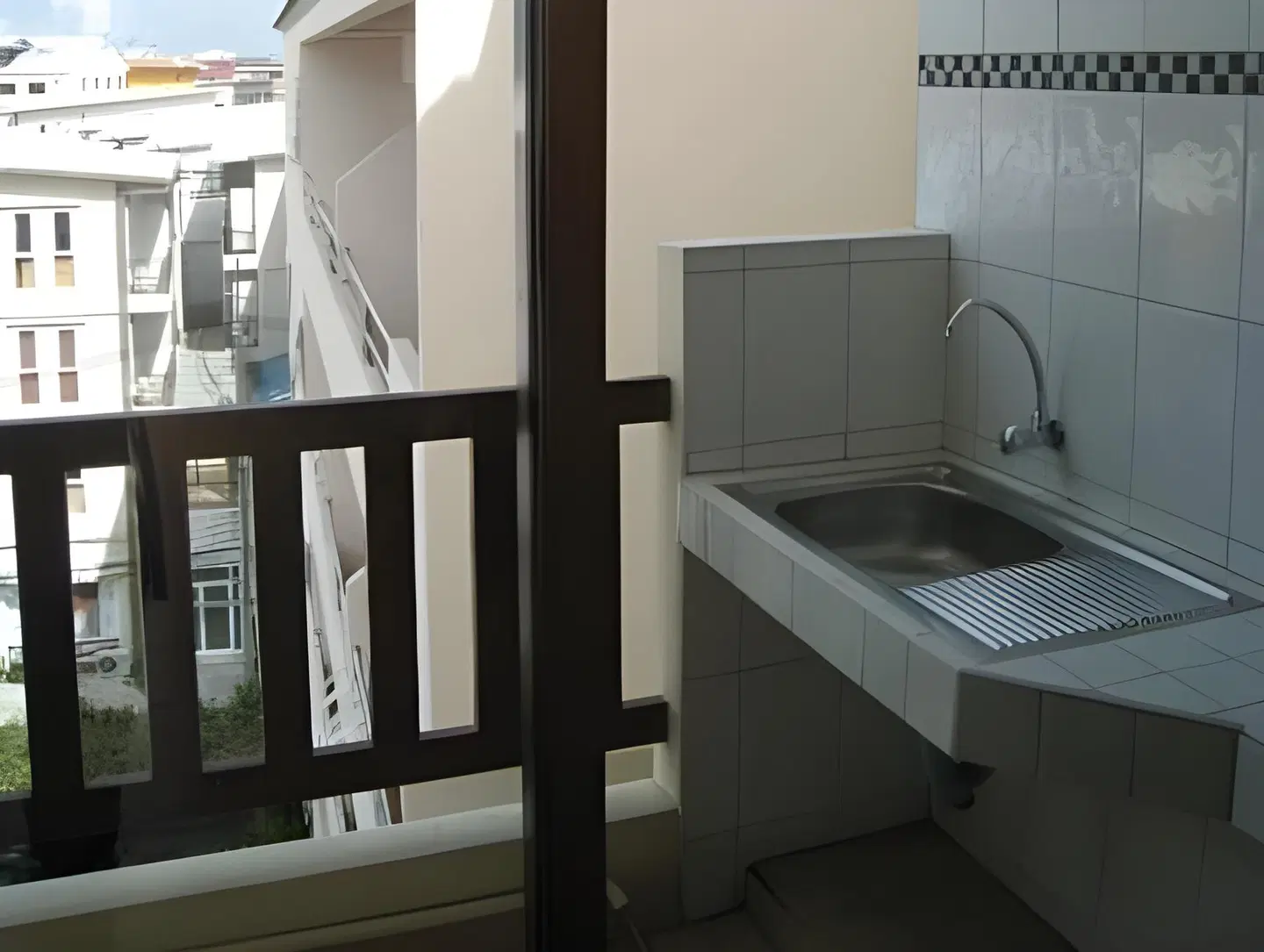 New Nikom Court Badezimmer