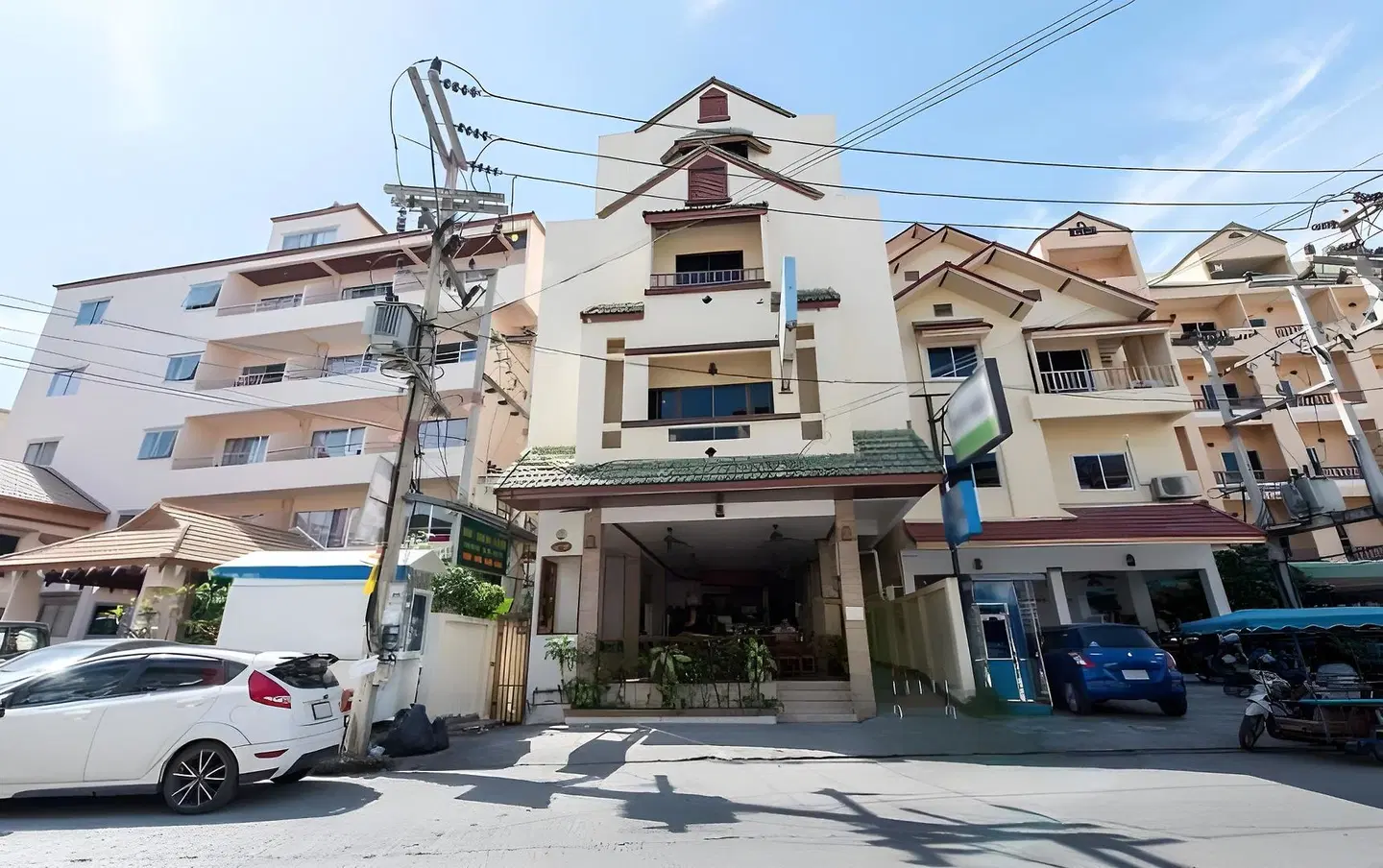 New Nikom Court EXTERIOR