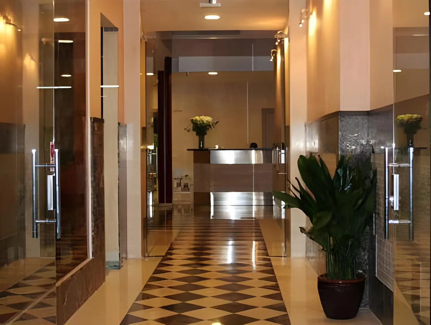 Carmen LOUNGE_LOBBY