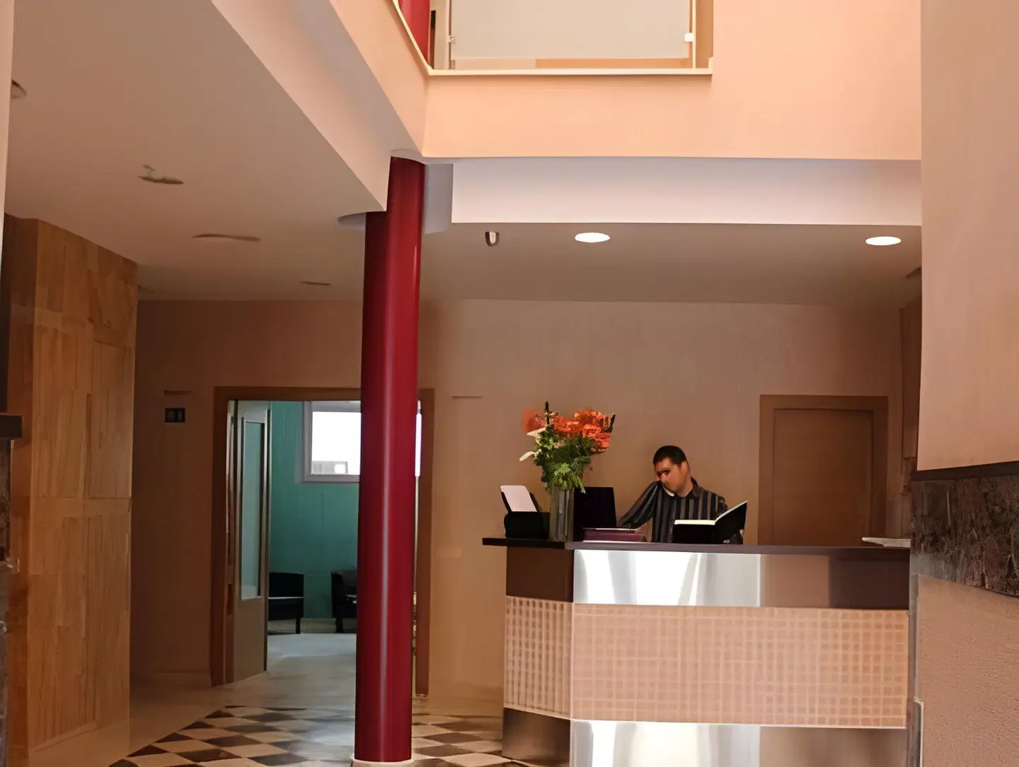 Carmen LOUNGE_LOBBY