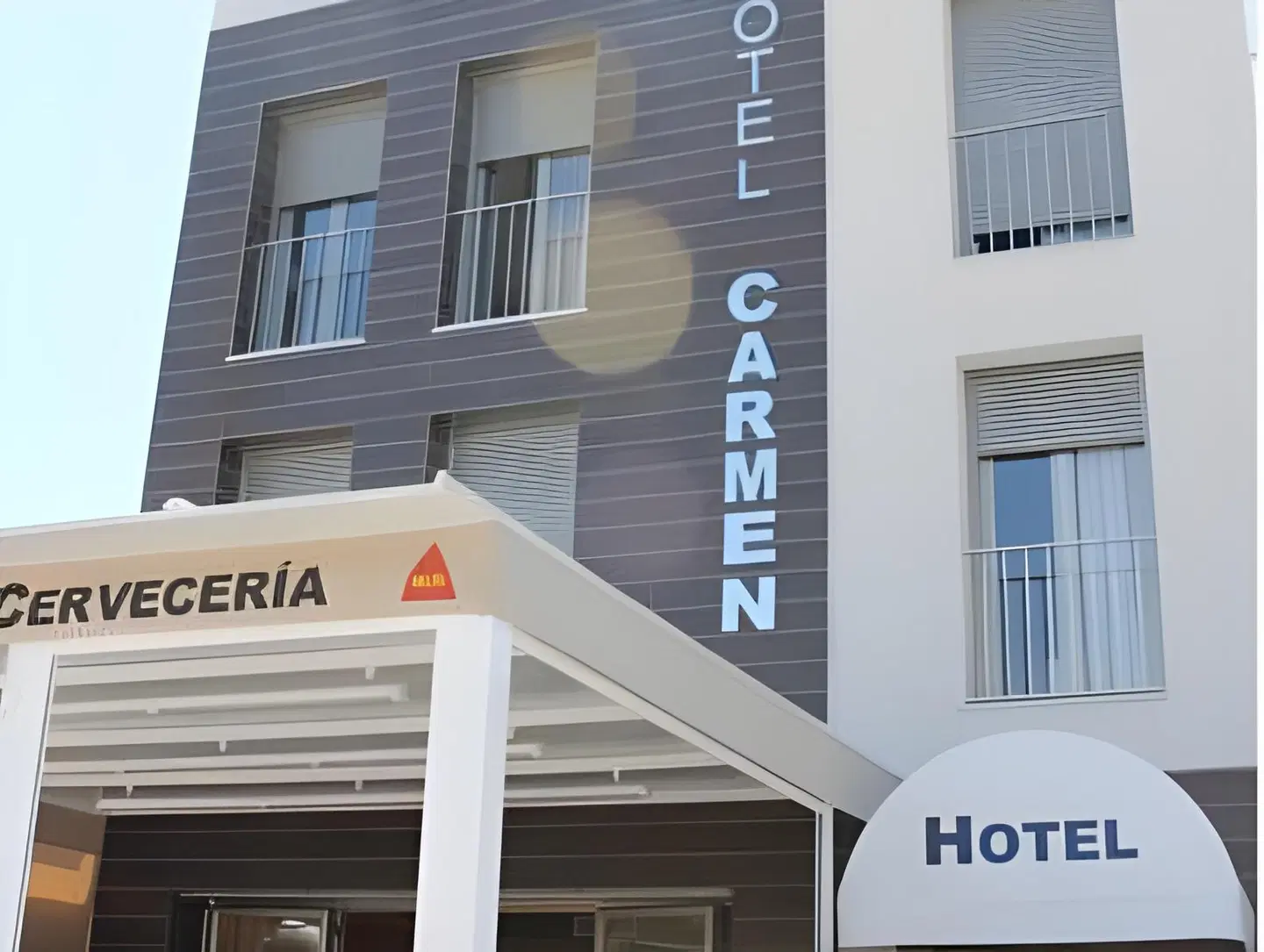 Carmen EXTERIOR