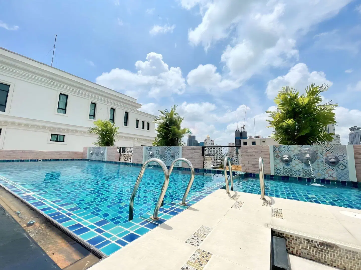 Aspira Hana Executive Apartment Thonglor OUTDOOR_POOL