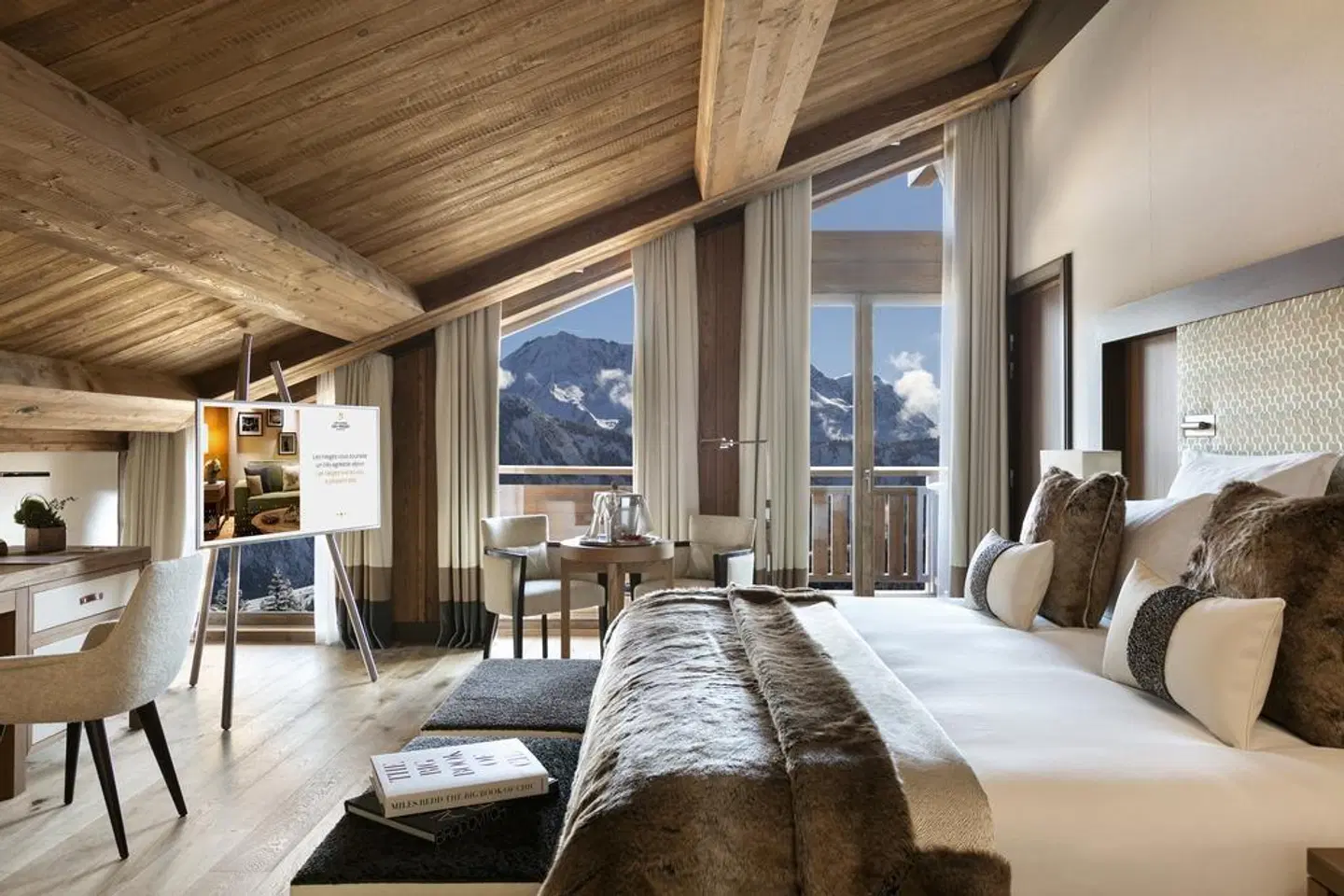 Hôtel Barrière Les Neiges Courchevel ROOM_EXAMPLE