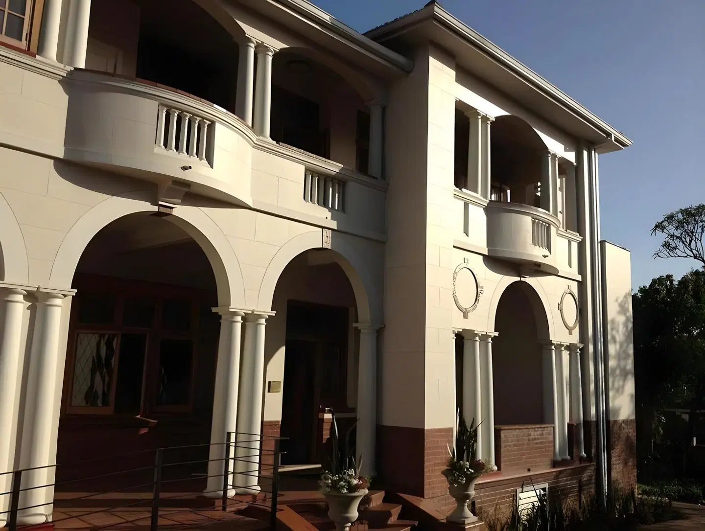 The Saint James on Venice EXTERIOR