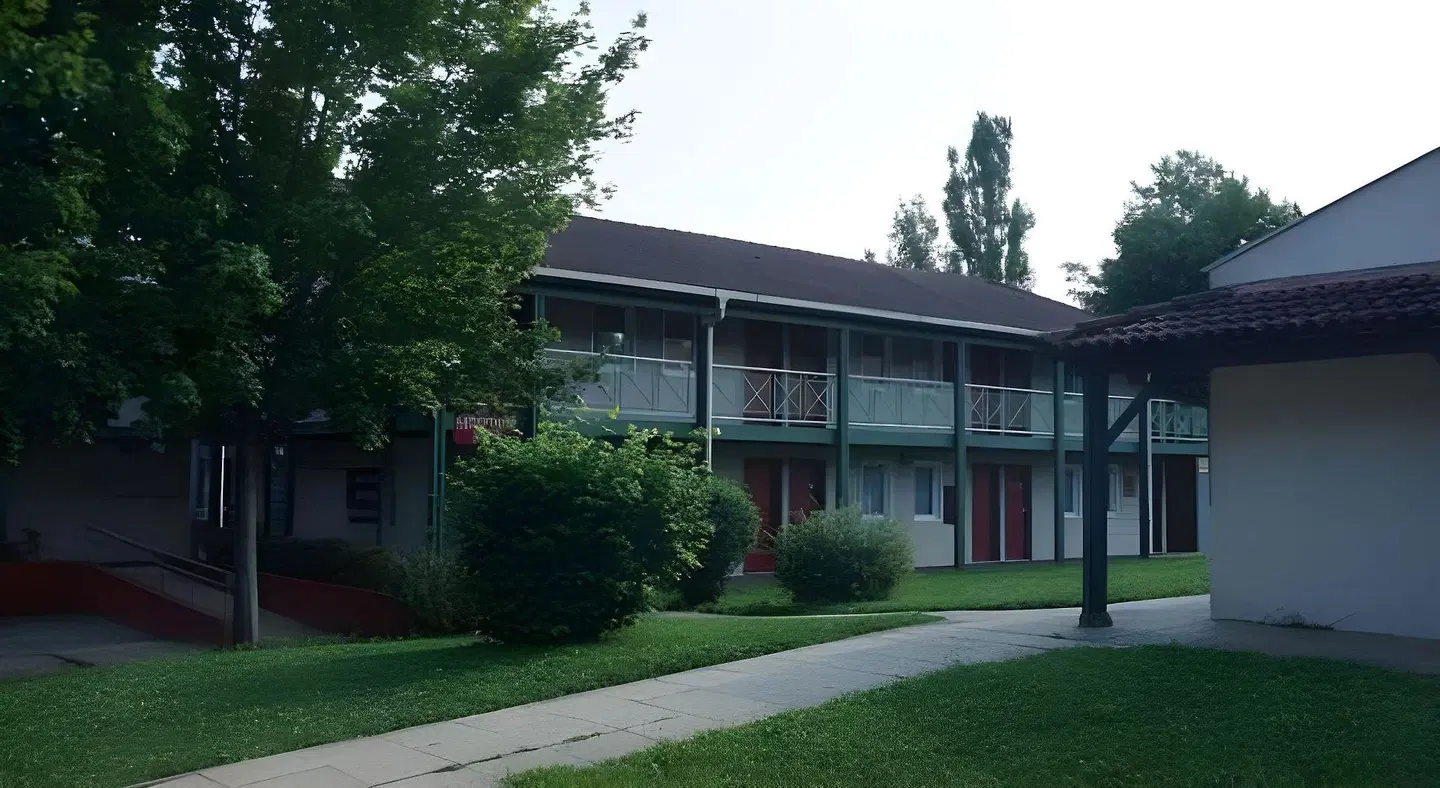 Balladins Lyon / Dardilly EXTERIOR