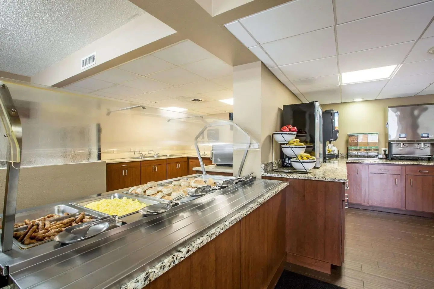 Comfort Inn & Suites at Dollywood Lane Restaurant