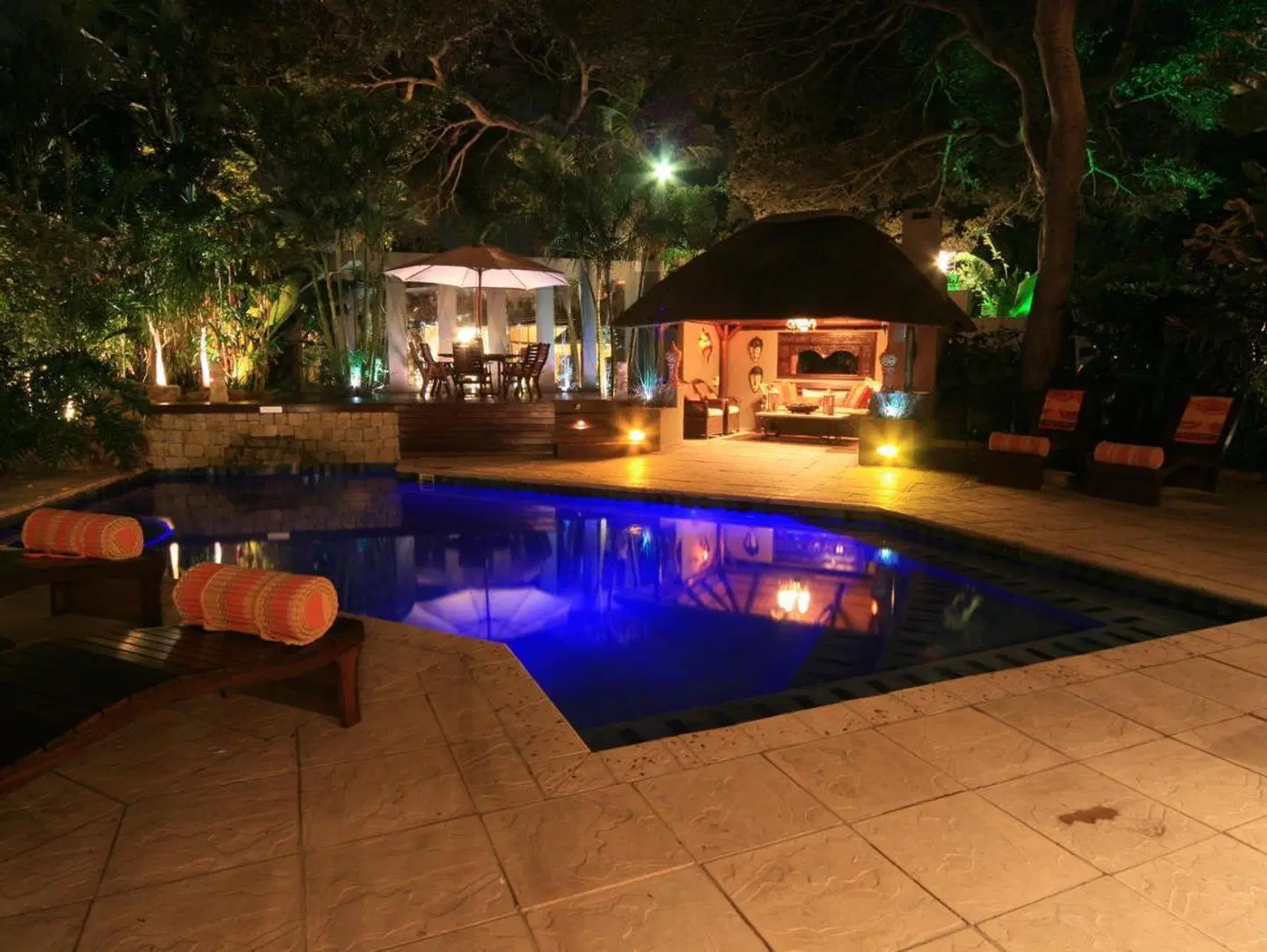 Cowrie Cove Guest House OUTDOOR_POOL