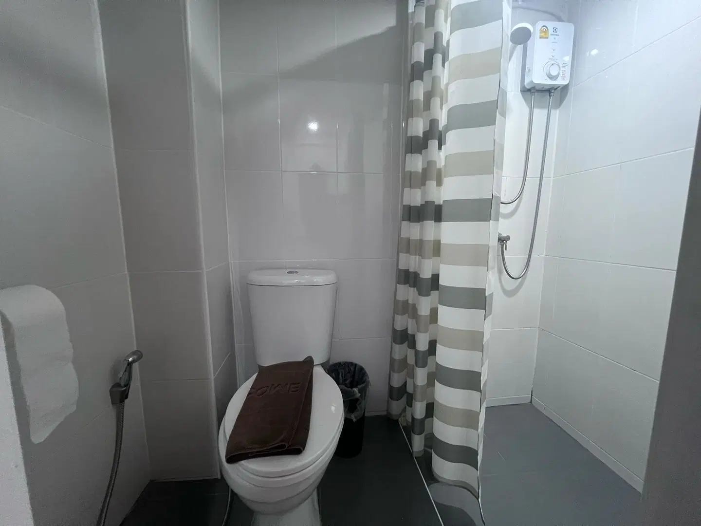 L42 Hostel Badezimmer