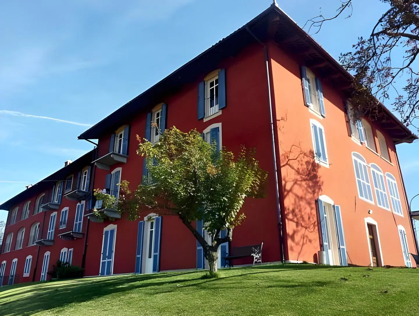 Bricco Rosso EXTERIOR
