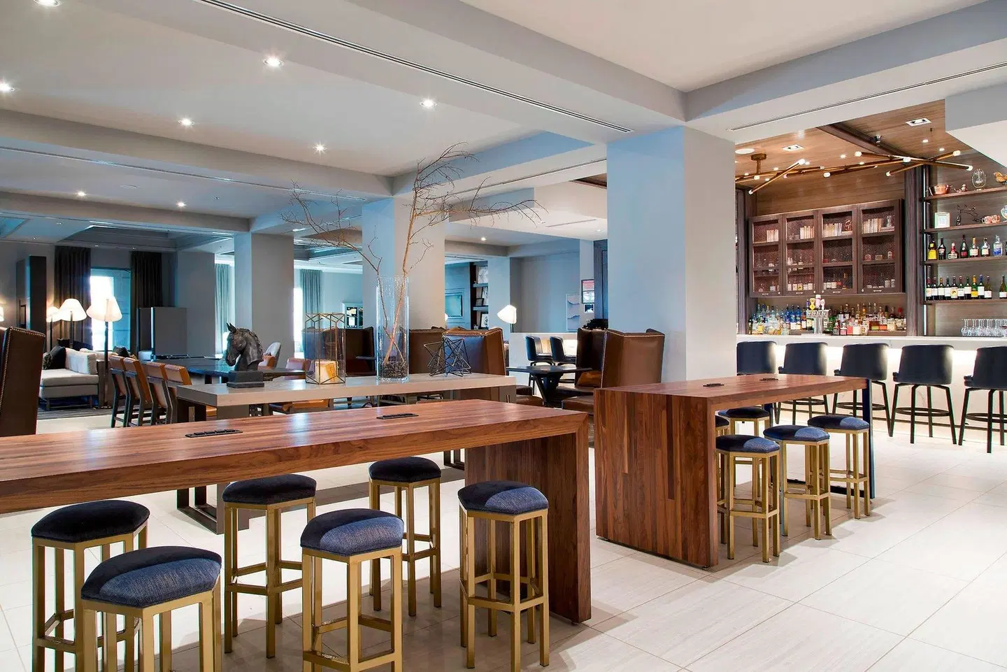 Franklin Marriott Cool Springs Bar