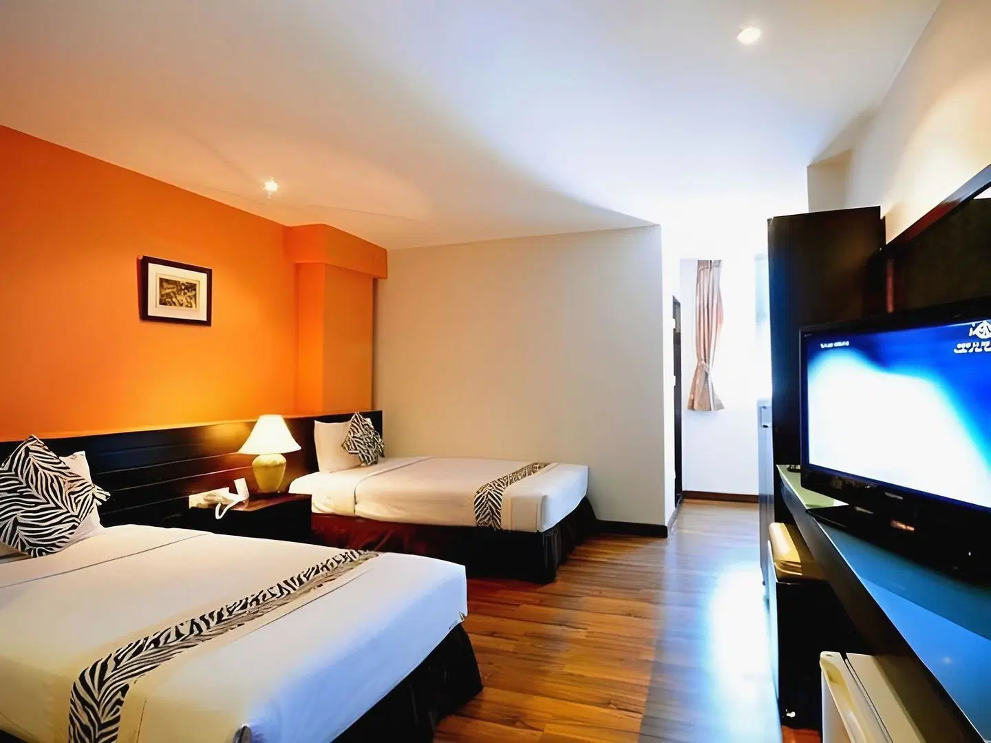 Maxim S Inn ROOM_EXAMPLE