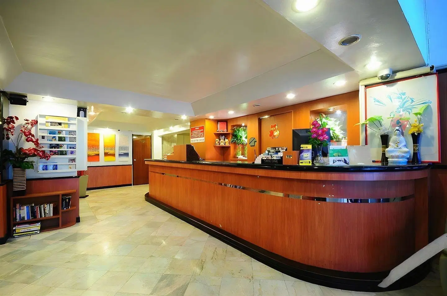 Maxim S Inn Bar