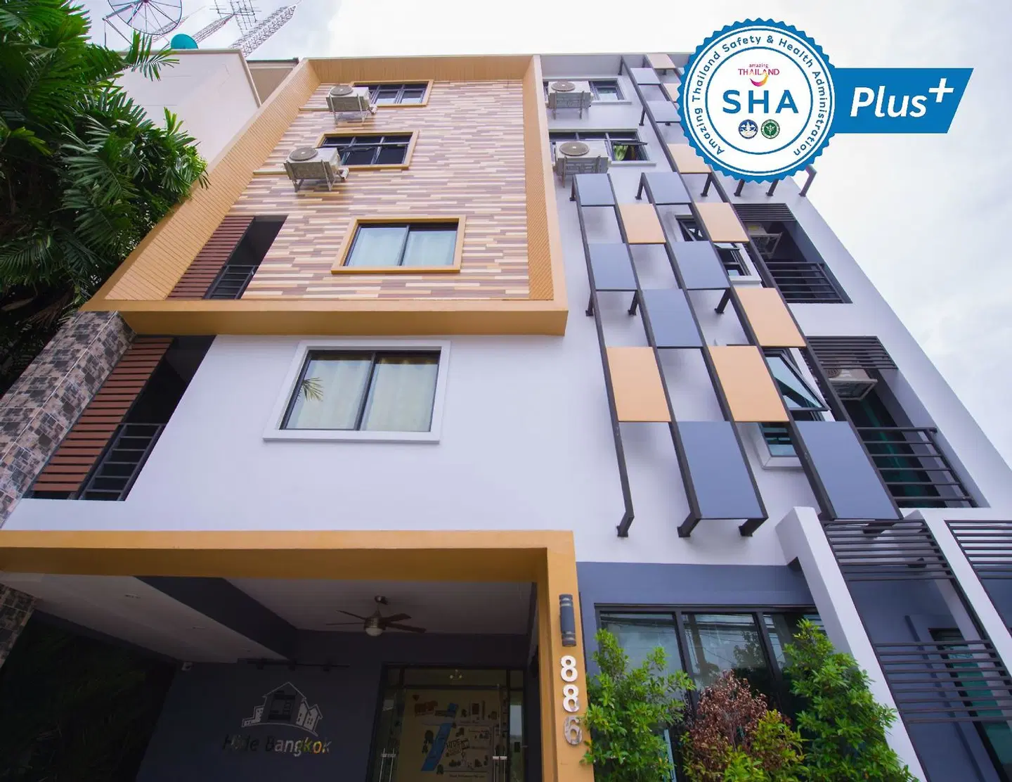 Hide Bangkok Hostel EXTERIOR