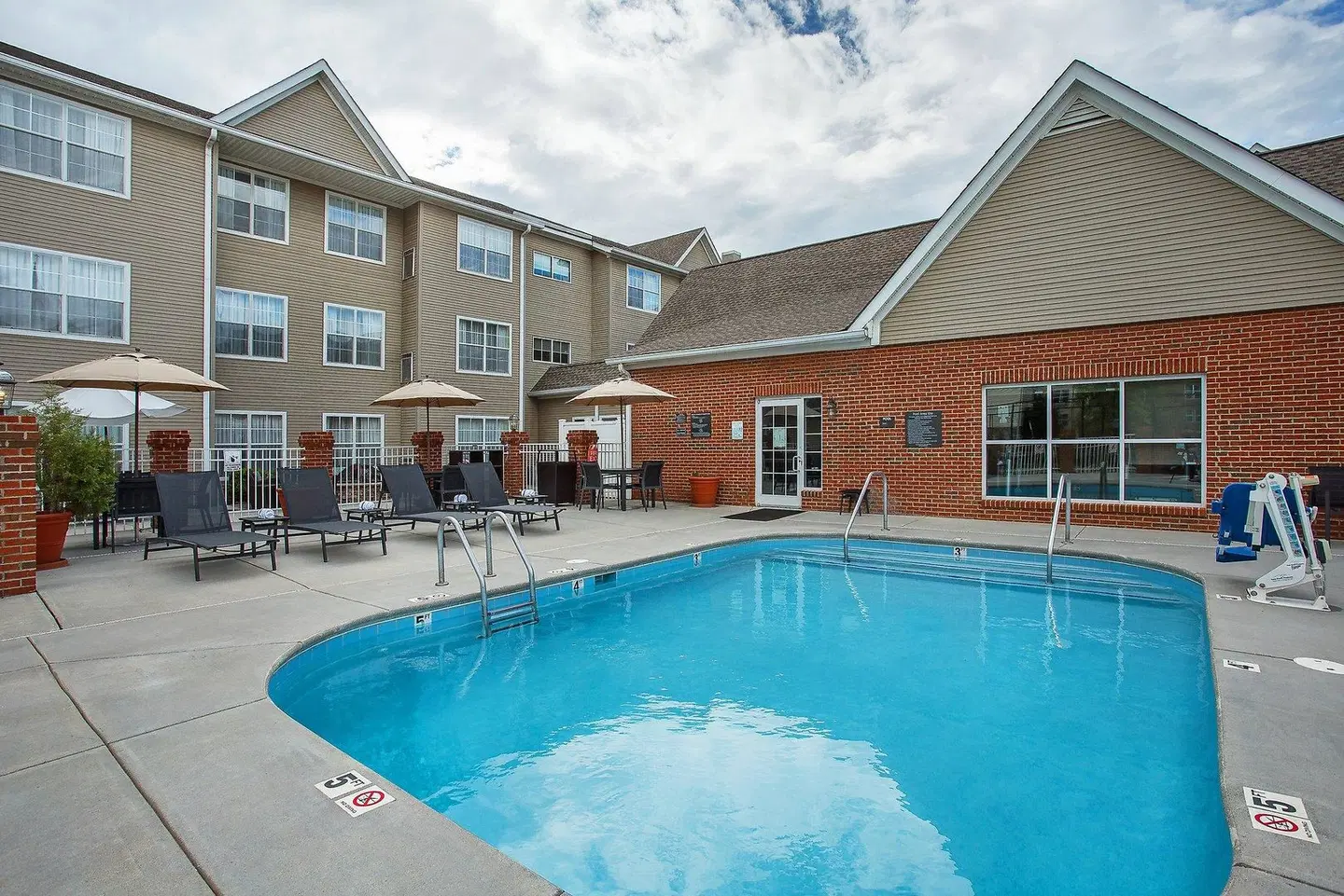 Residence Inn by Marriott Knoxville Cedar Bluff OUTDOOR_POOL