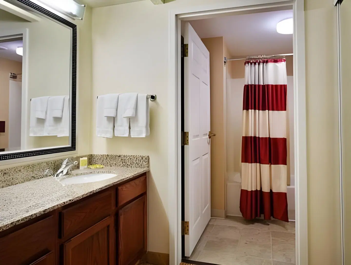 Residence Inn by Marriott Knoxville Cedar Bluff Badezimmer
