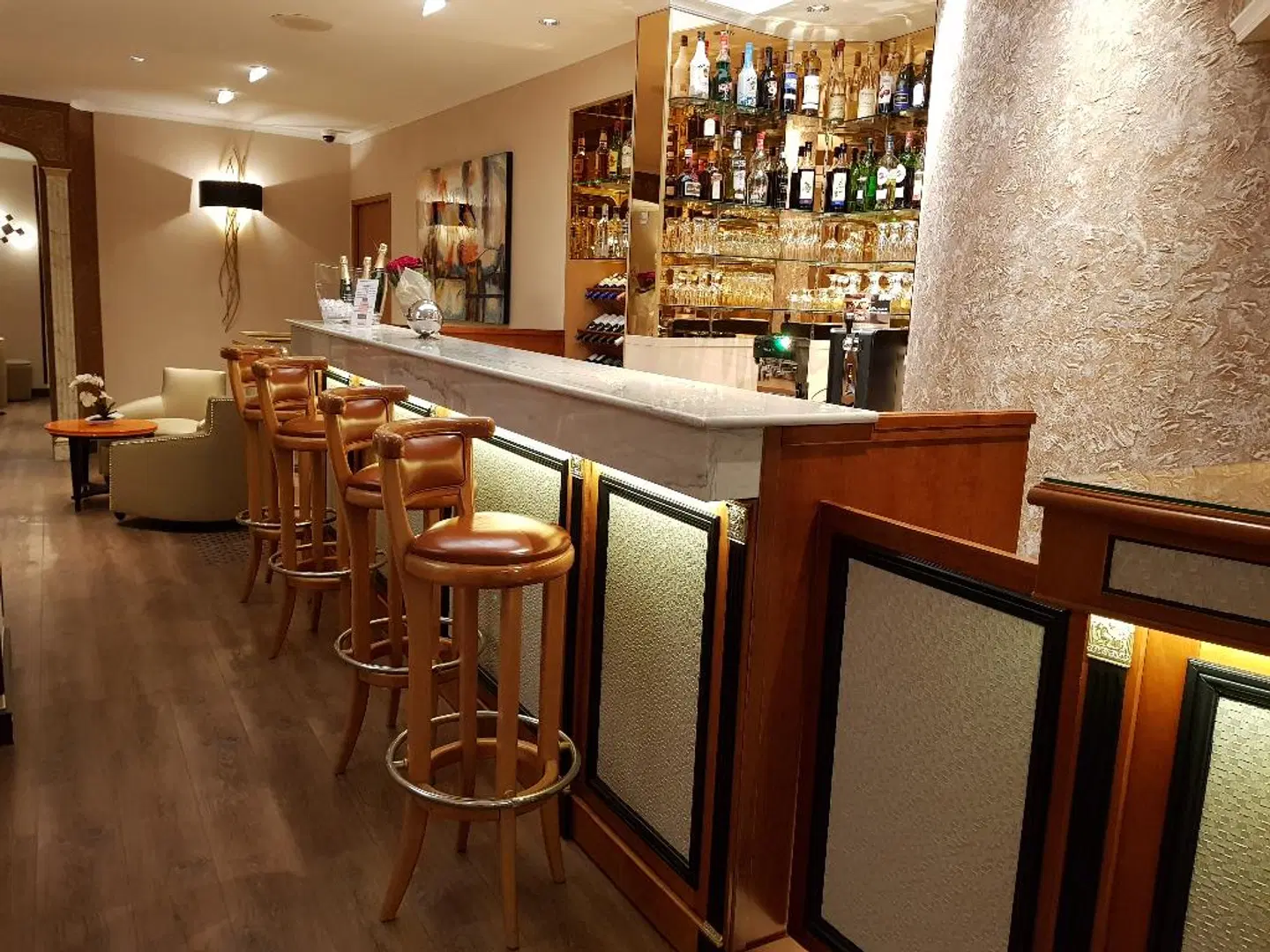Hotel Champerret-Elysees Bar