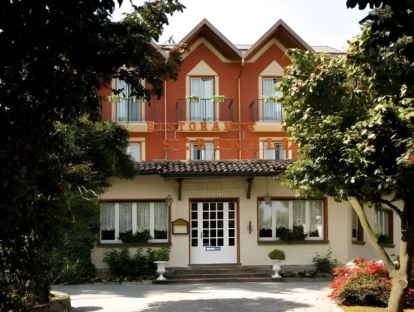 Serenella EXTERIOR