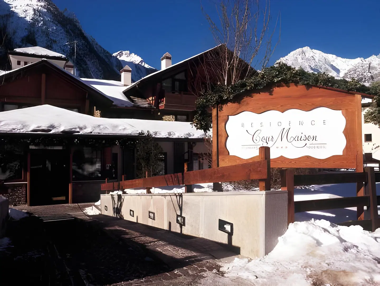 Courmaison Residence EXTERIOR