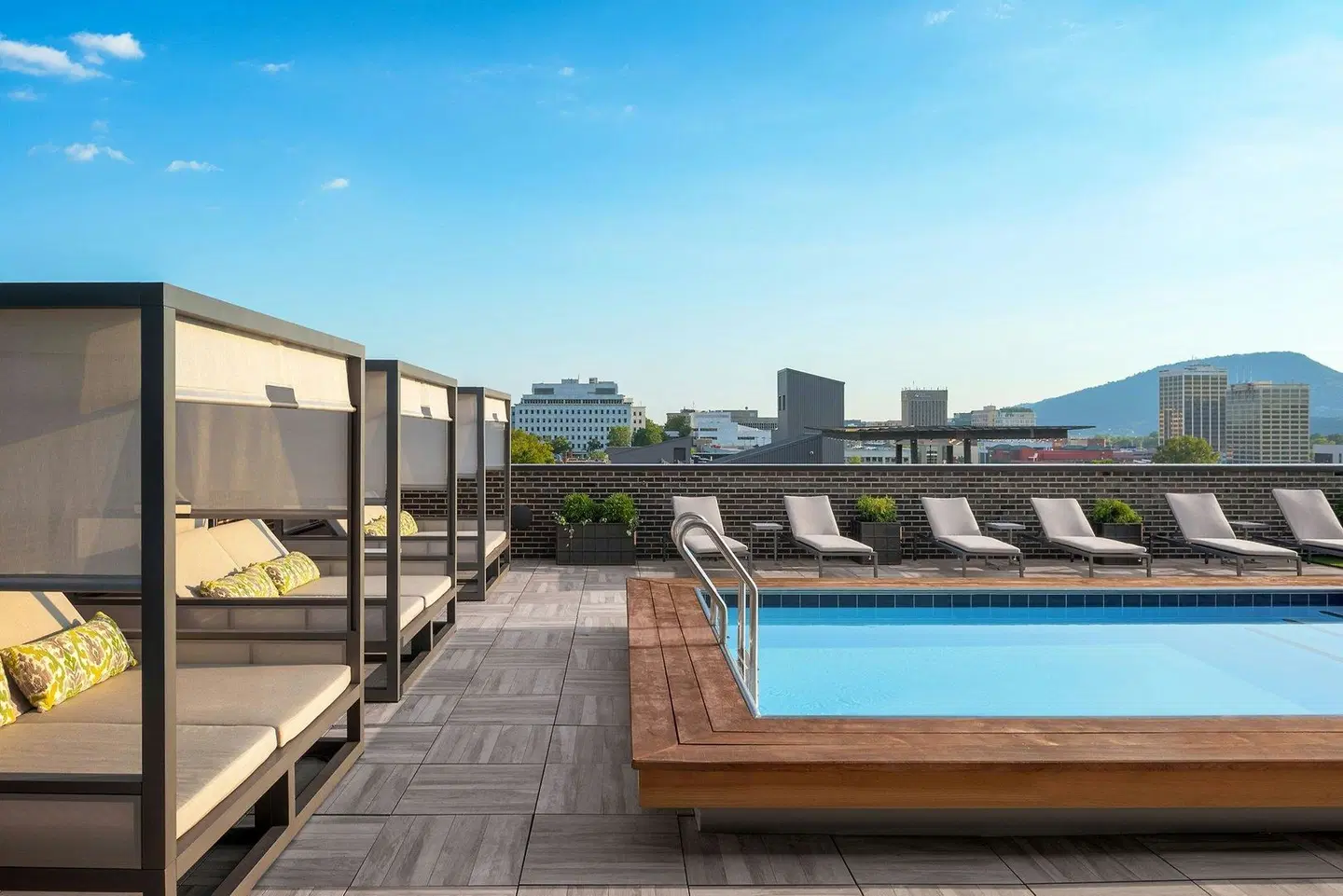 The Edwin Hotel, Autograph Collection OUTDOOR_POOL