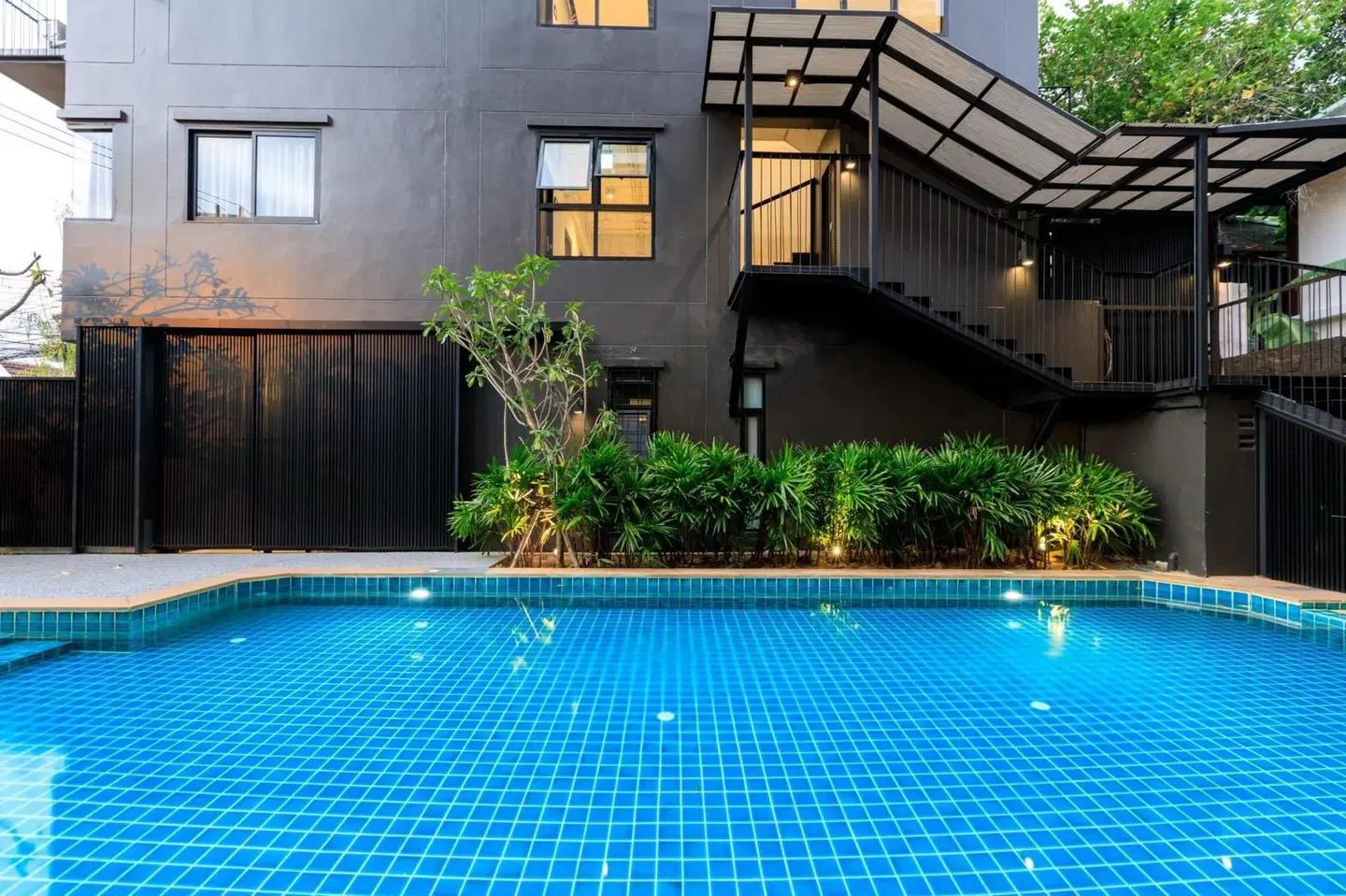 Prima House Pattaya OUTDOOR_POOL