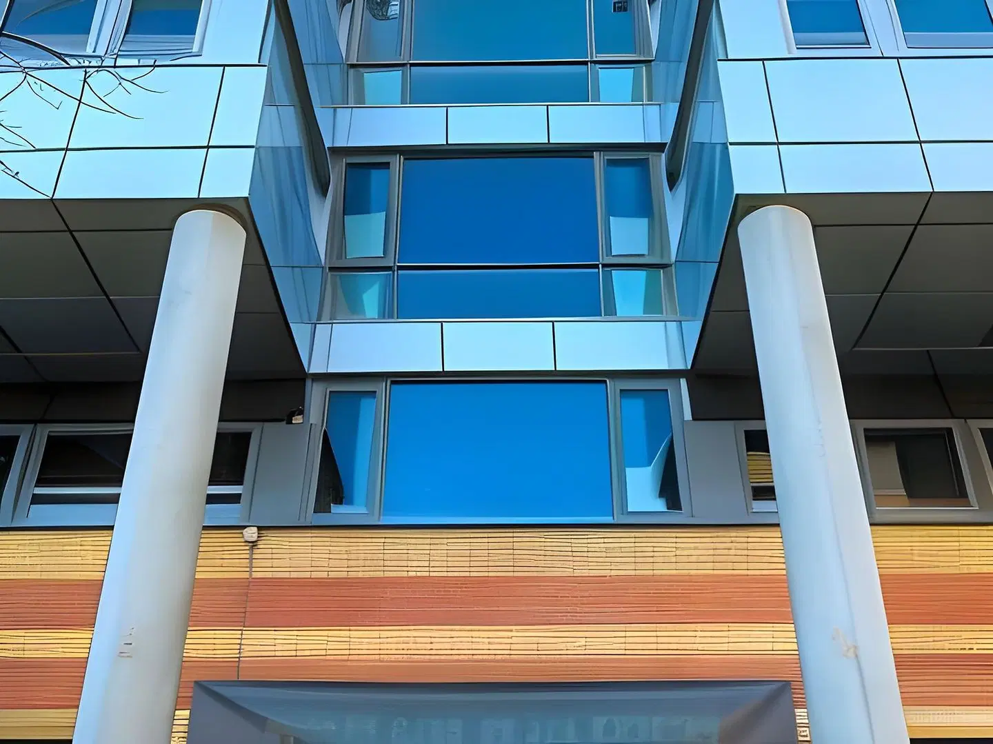 Urban Camper Hostel EXTERIOR