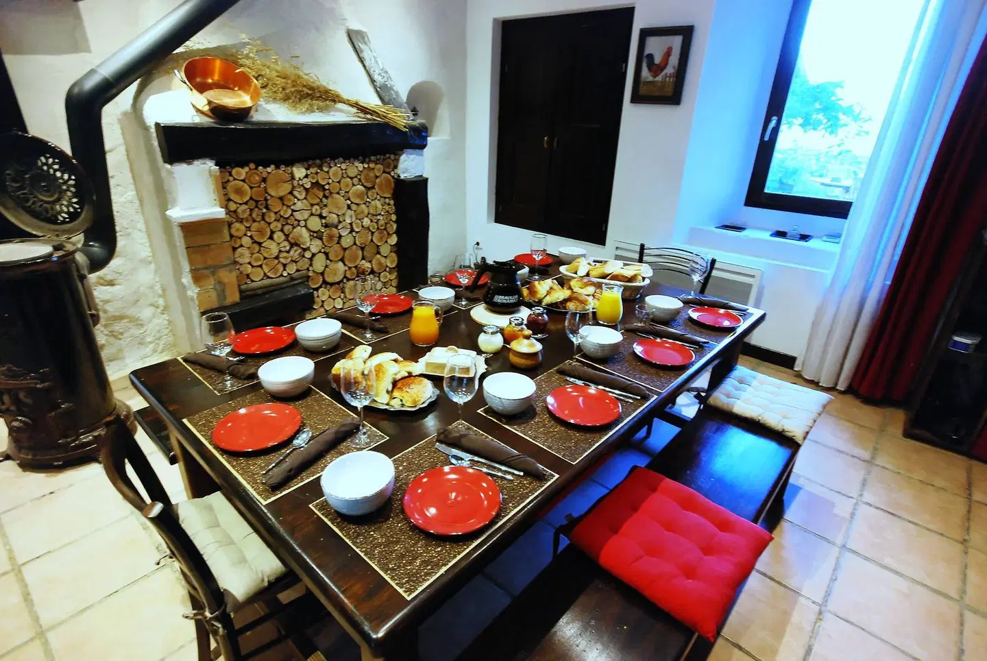 Au Dessus de Parady Restaurant