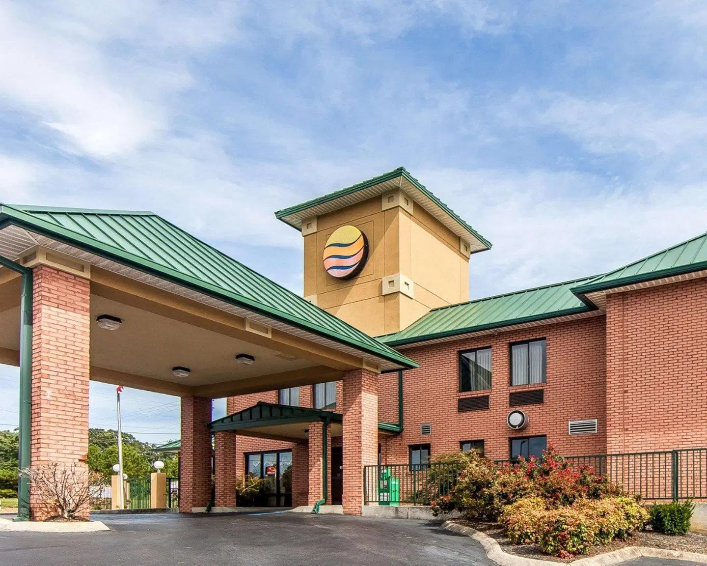 Comfort Inn Lenoir City EXTERIOR