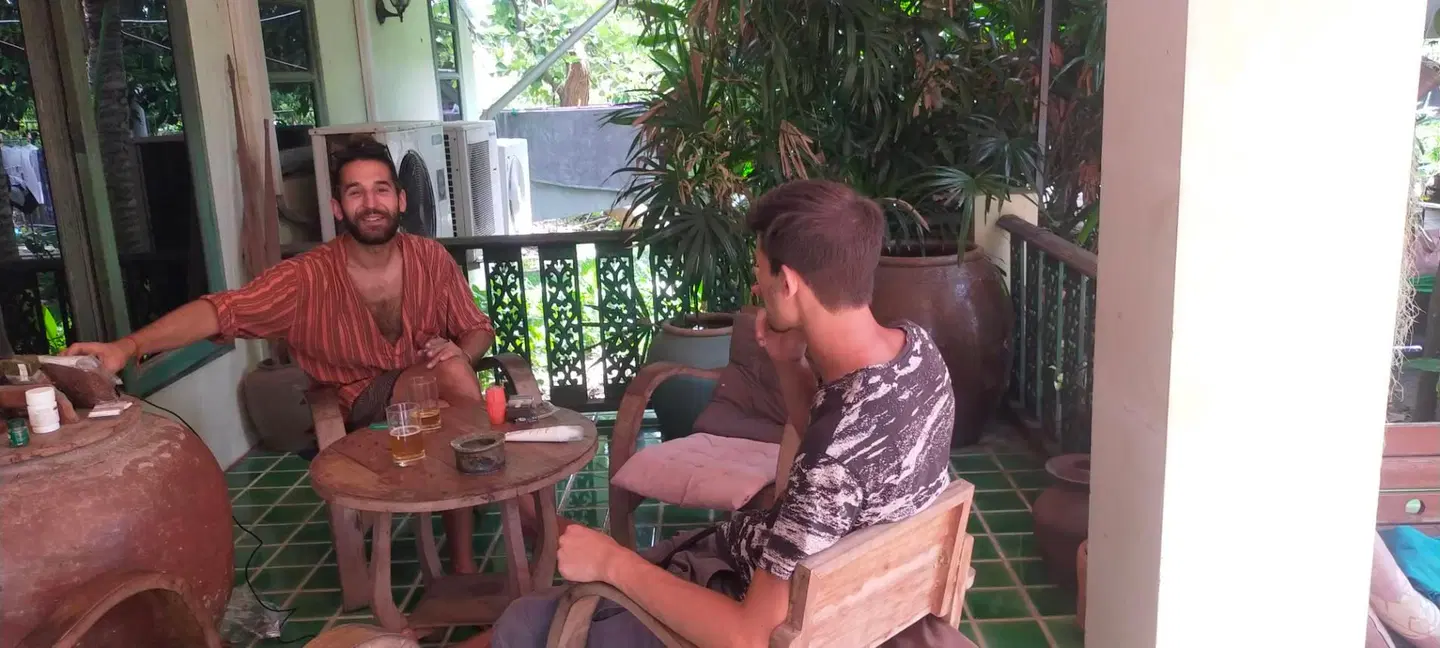 Plus Hostel Ayutthaya Terrasse