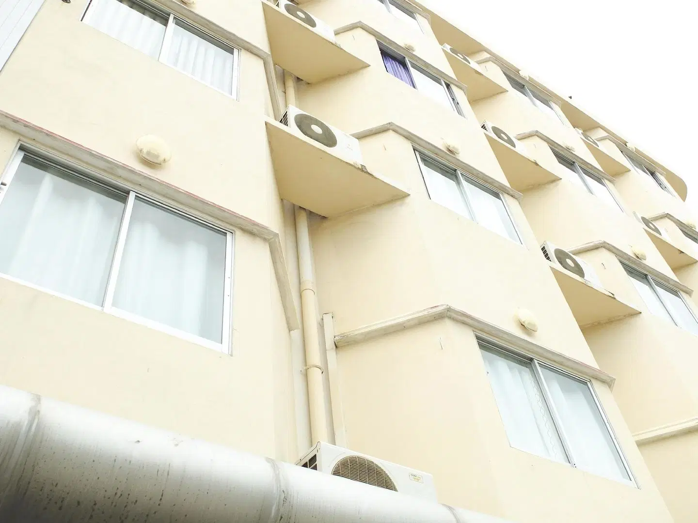 PJ Inn Pattaya Badezimmer