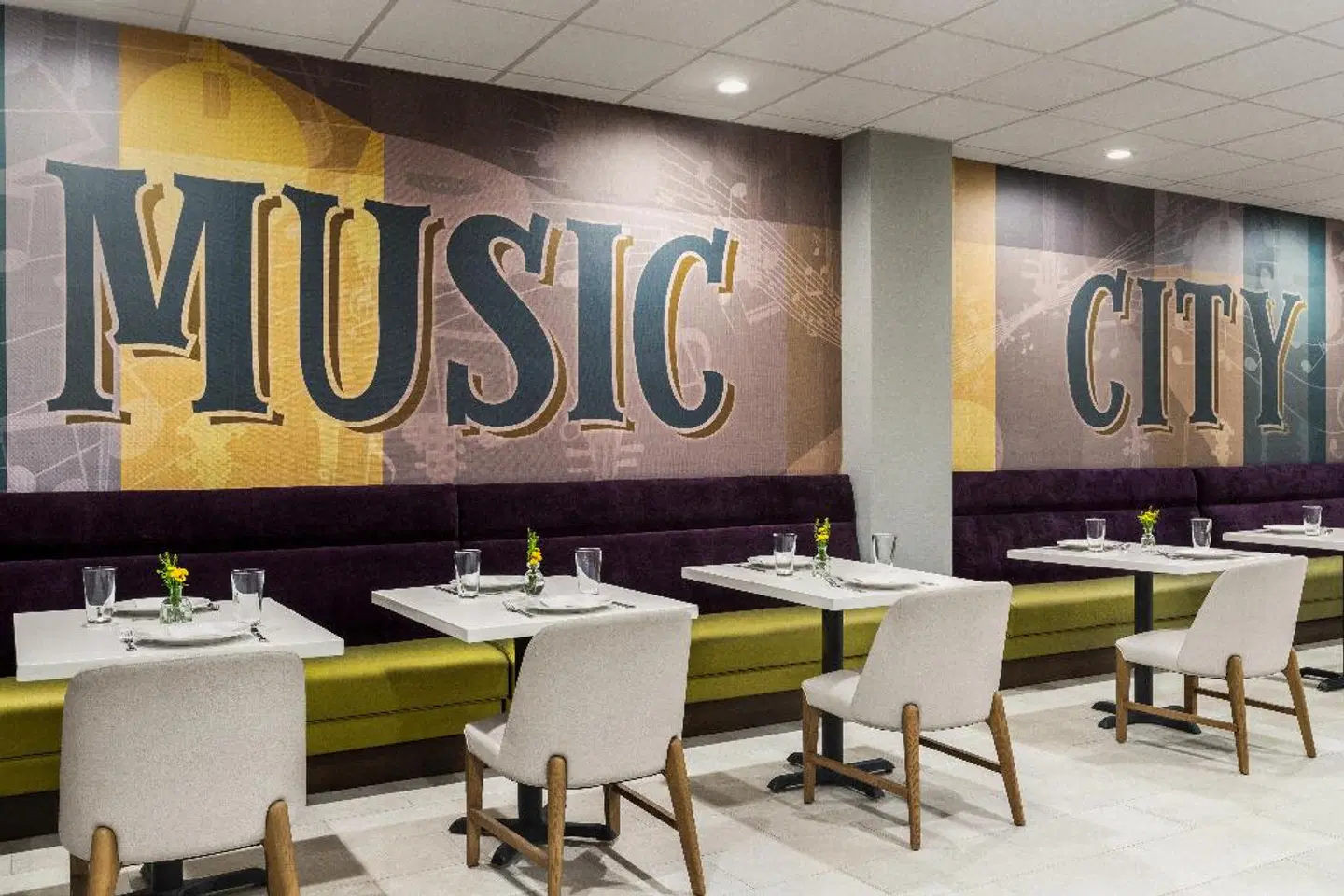 Clarion Hotel Downtown Nashville - Stadium RESTAURANT