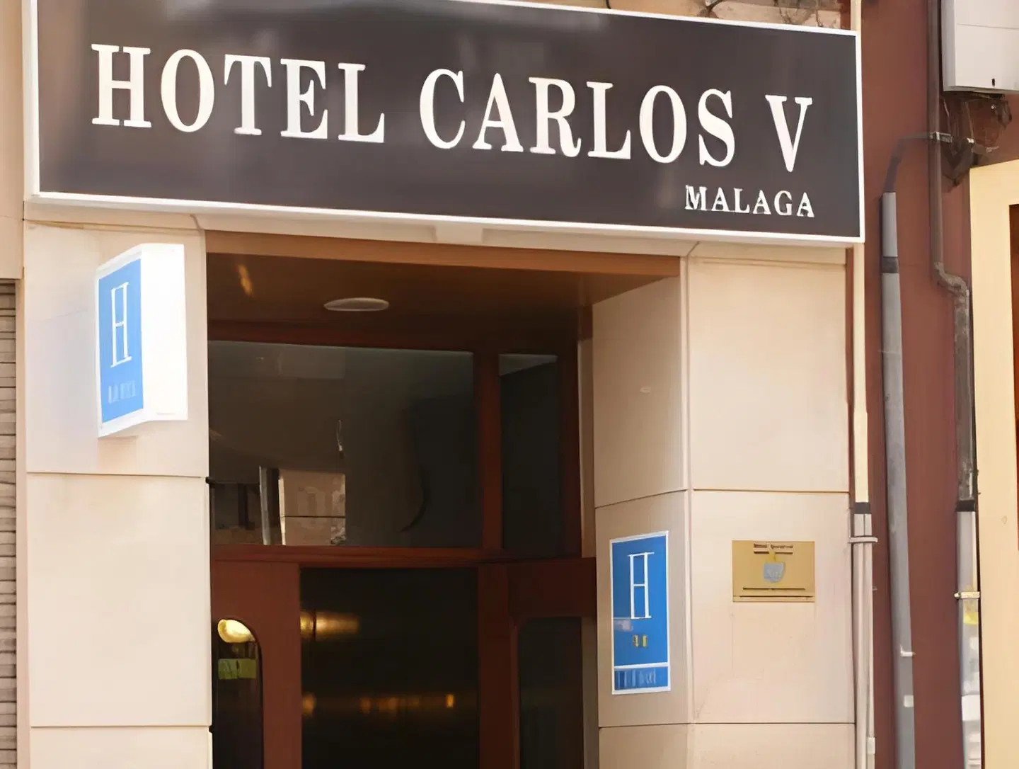 Carlos V Malaga EXTERIOR