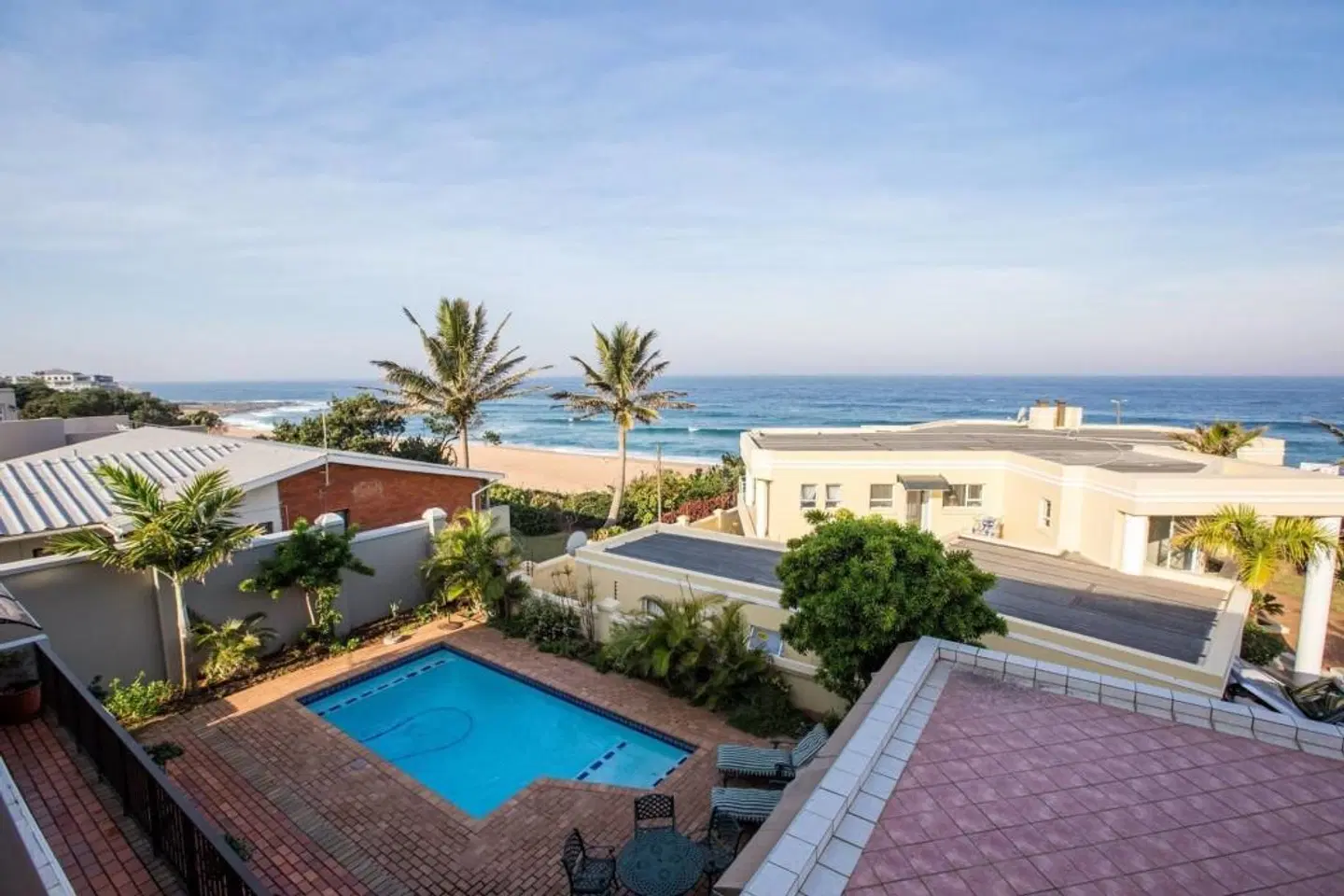 At Doms B&B OUTDOOR_POOL