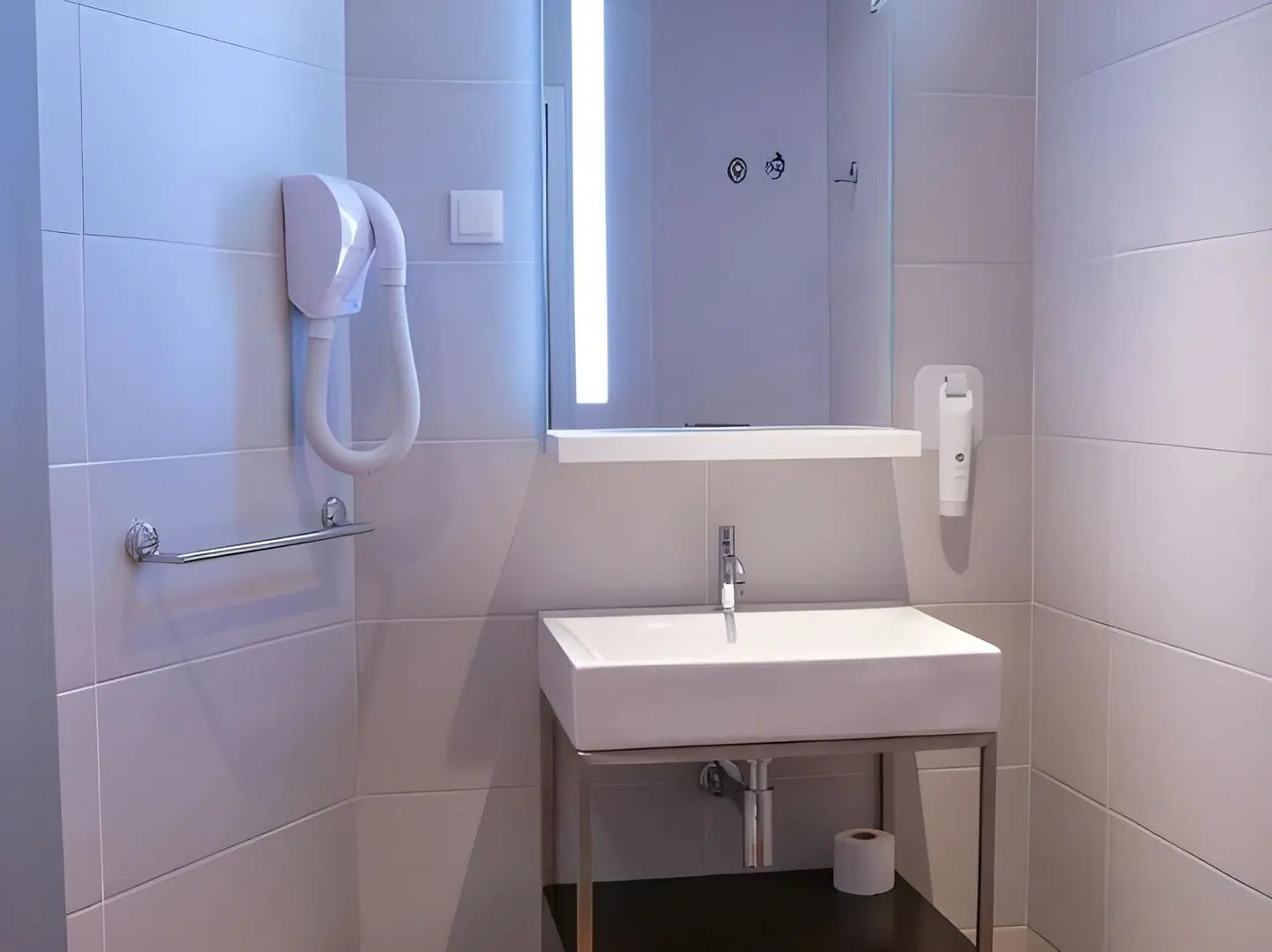 easyHotel Lisbon Badezimmer