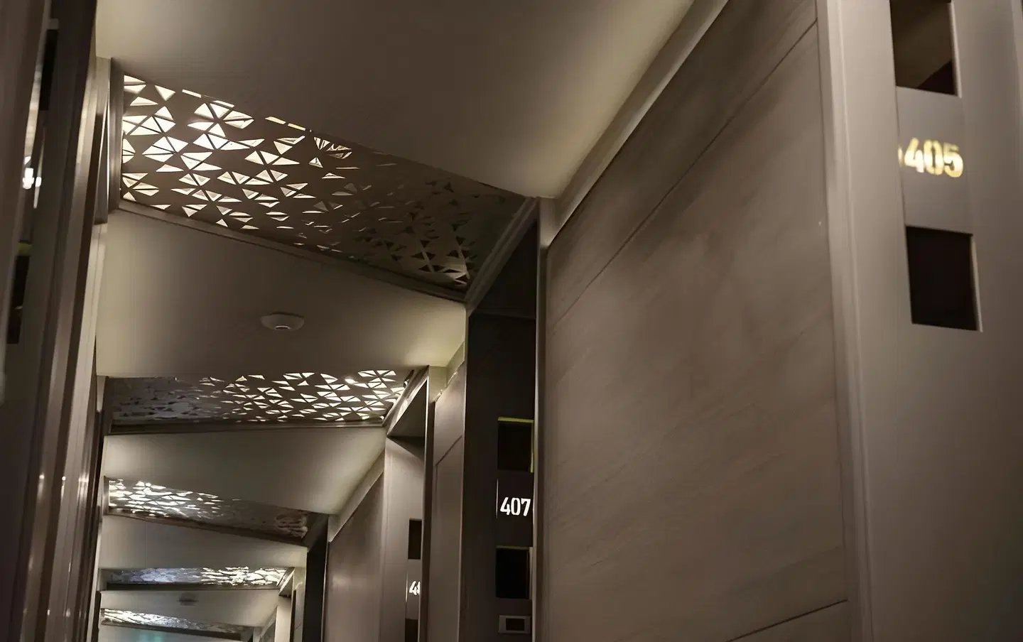 VIX Bangkok at Victory Monument LOUNGE_LOBBY