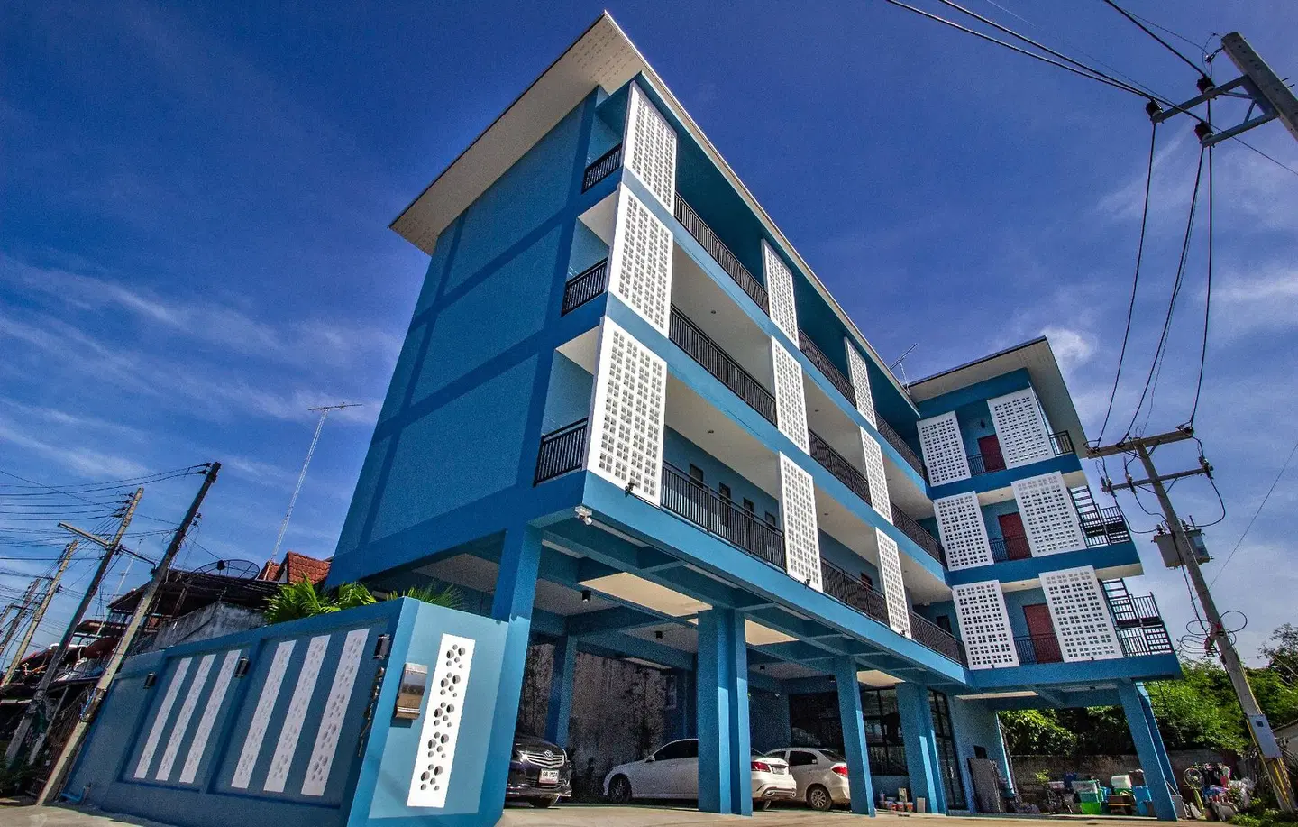 OYO 75397 Is Am Are Stay Boutique EXTERIOR