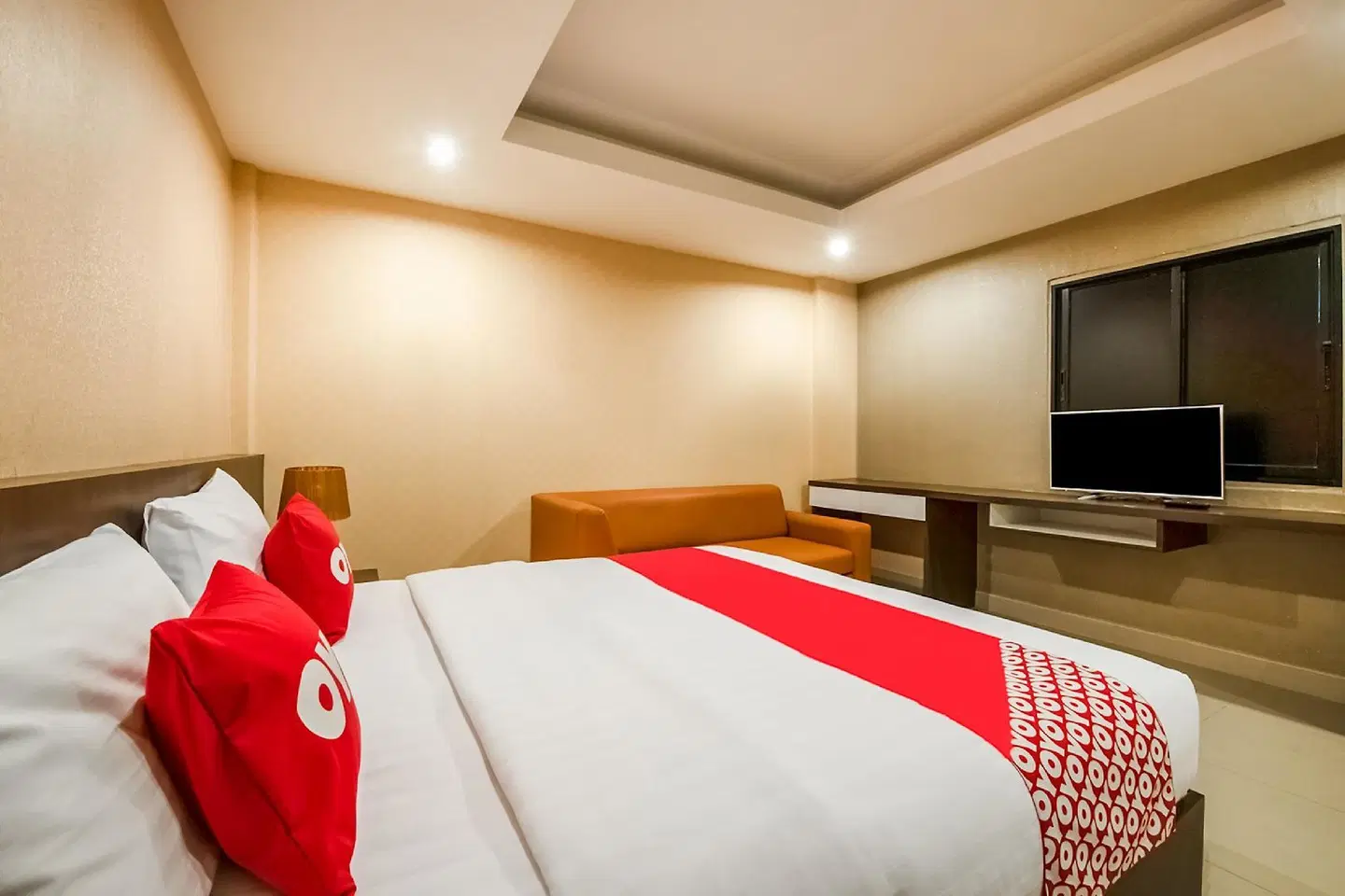 OYO 281 The Reader Cafe and Room ROOM_EXAMPLE