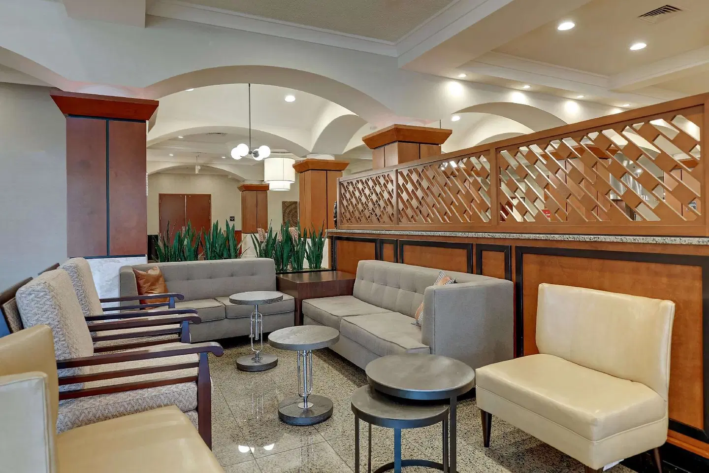 Drury Plaza Hotel - Franklin LOUNGE_LOBBY