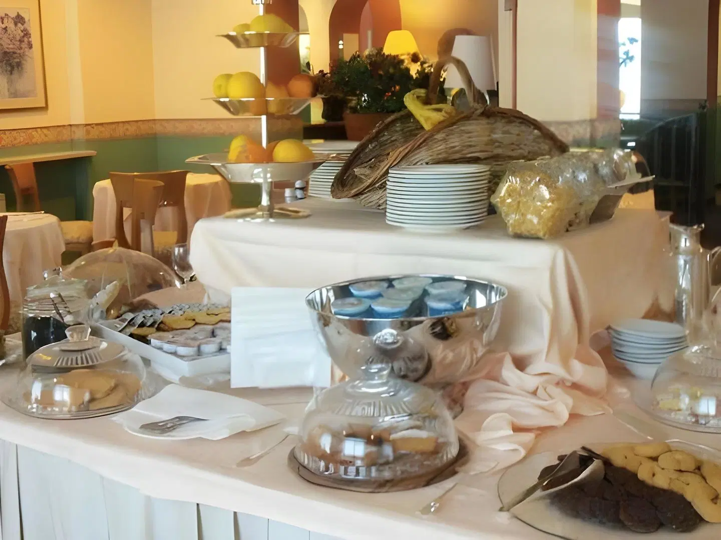 Green Hotel Restaurant