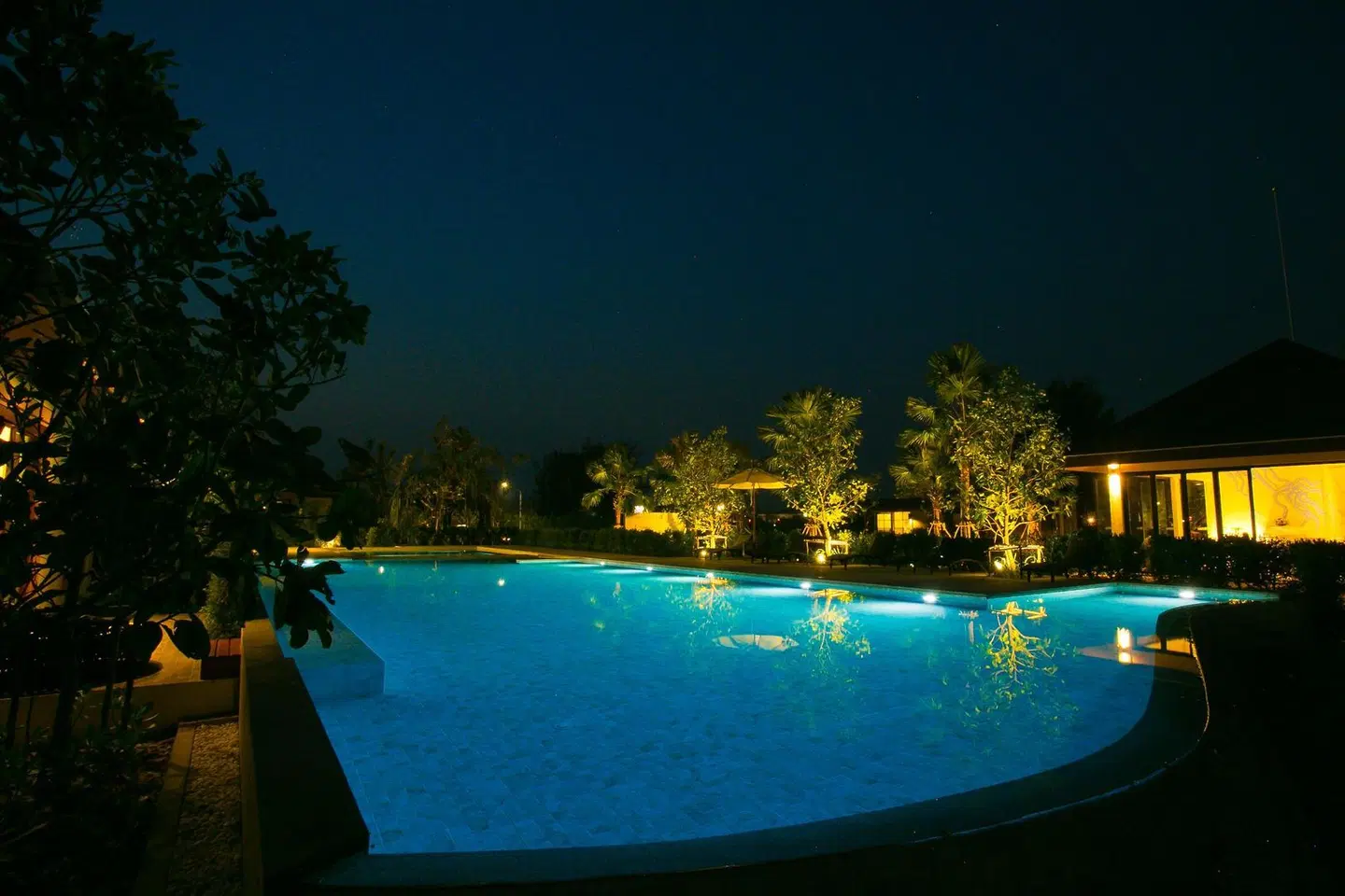 Triple Tree Beach Resort OUTDOOR_POOL