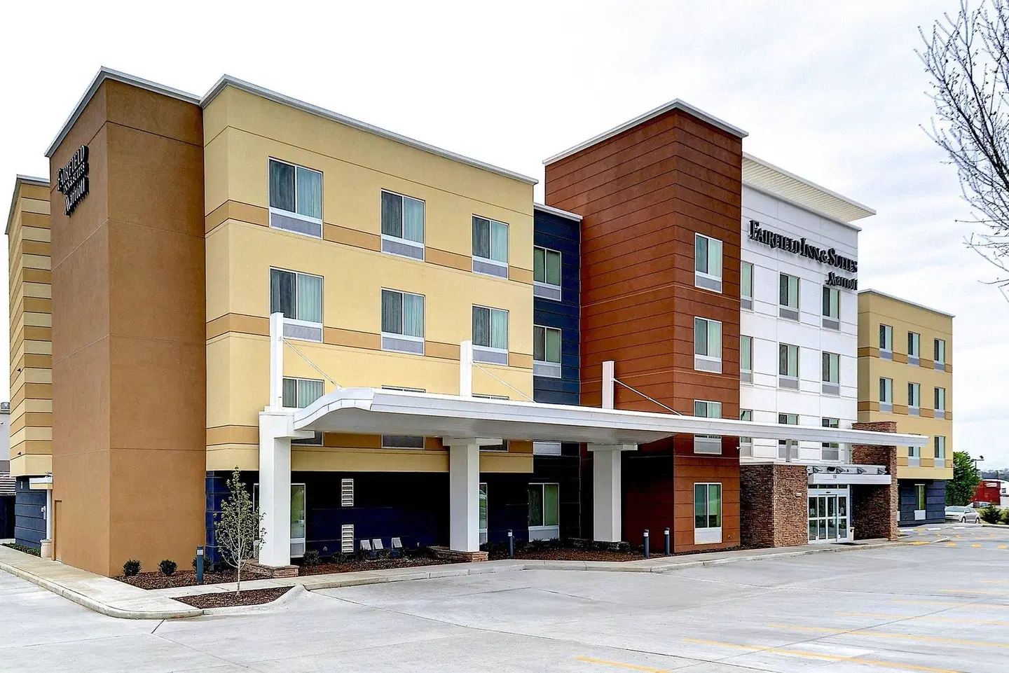 Fairfield Inn & Suites by Marriott Nashville MetroCenter EXTERIOR