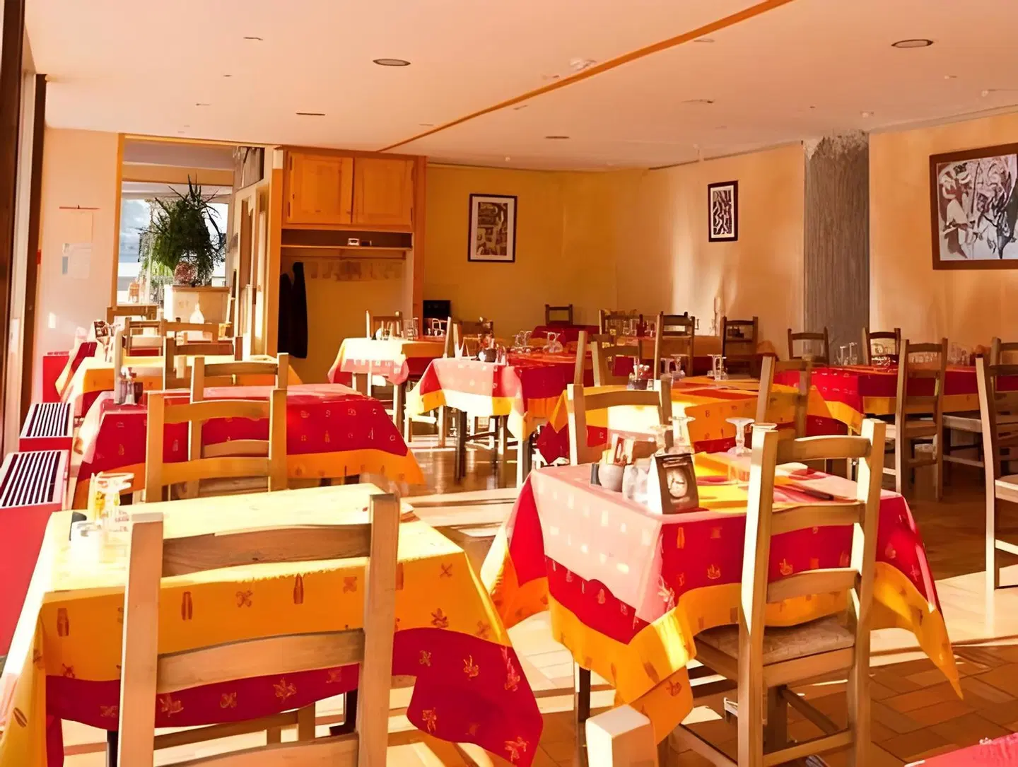 Hôtel Restaurant Les Alpins Restaurant