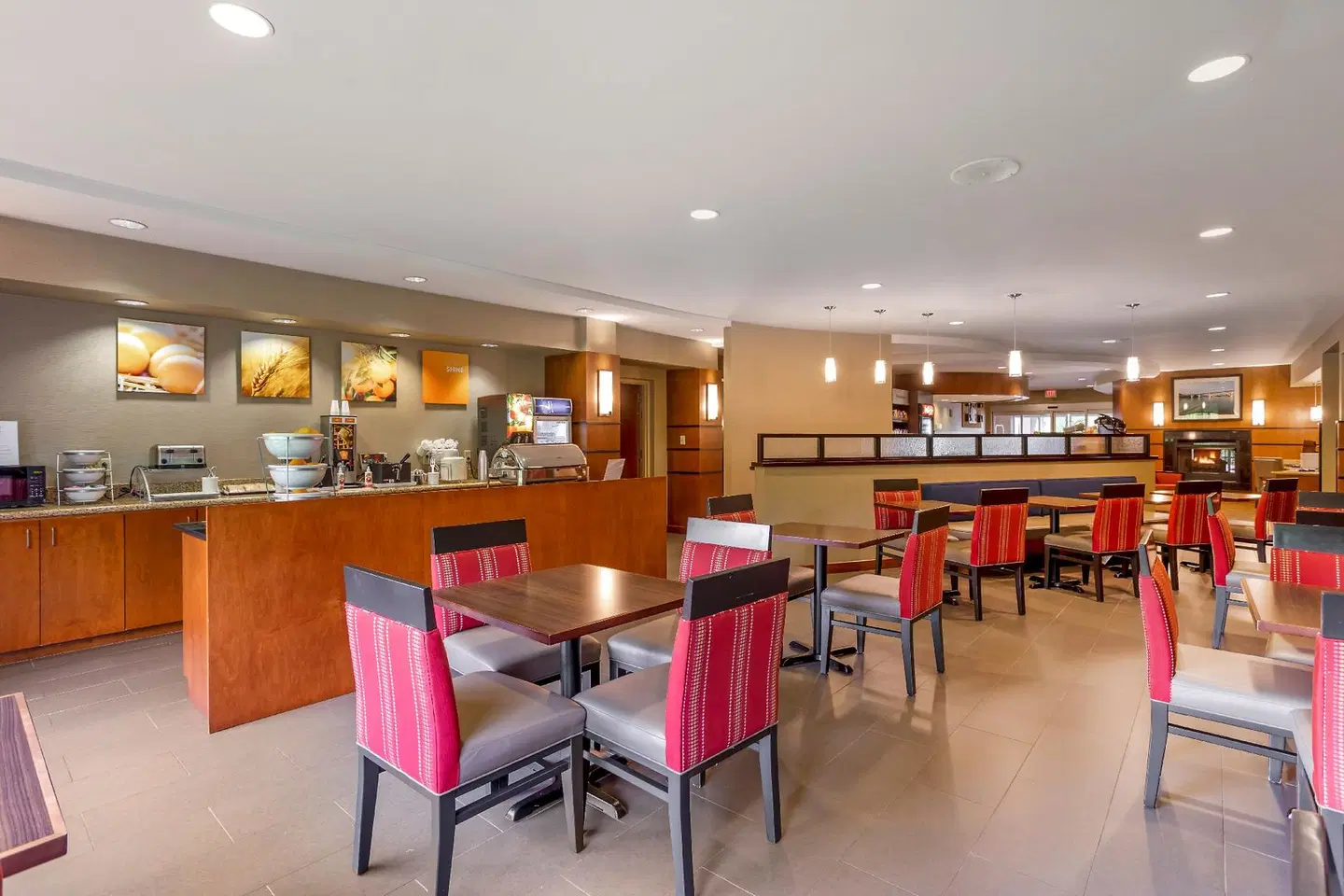 Comfort Suites North Knoxville Bar