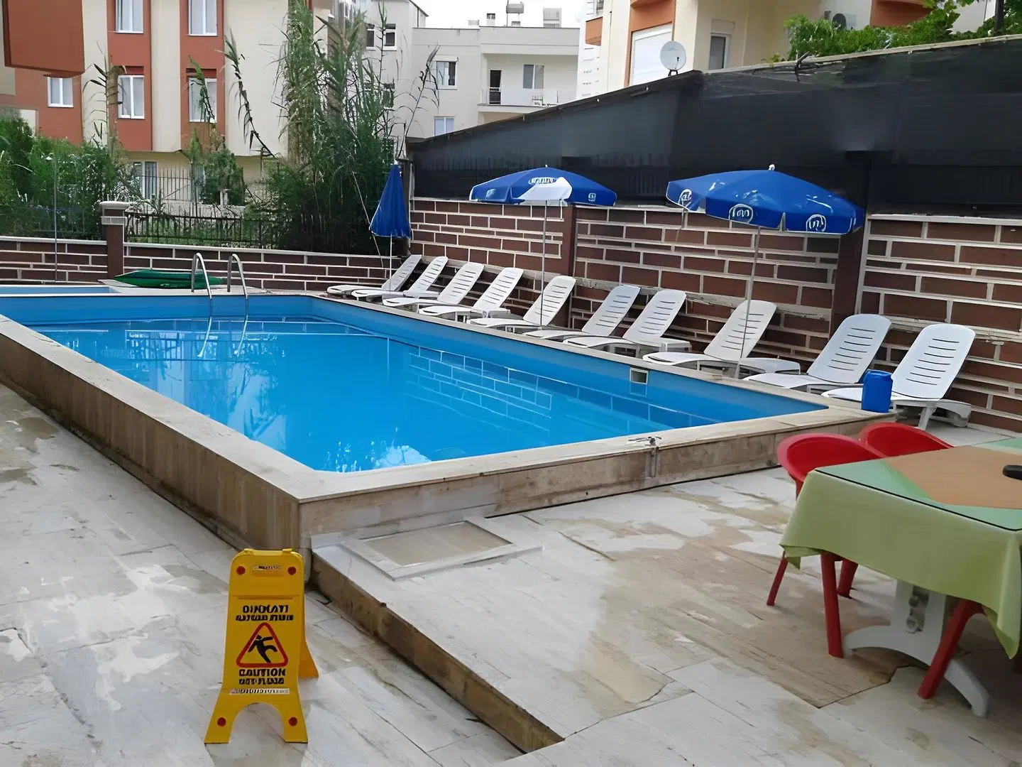 Kartal Hotel OUTDOOR_POOL